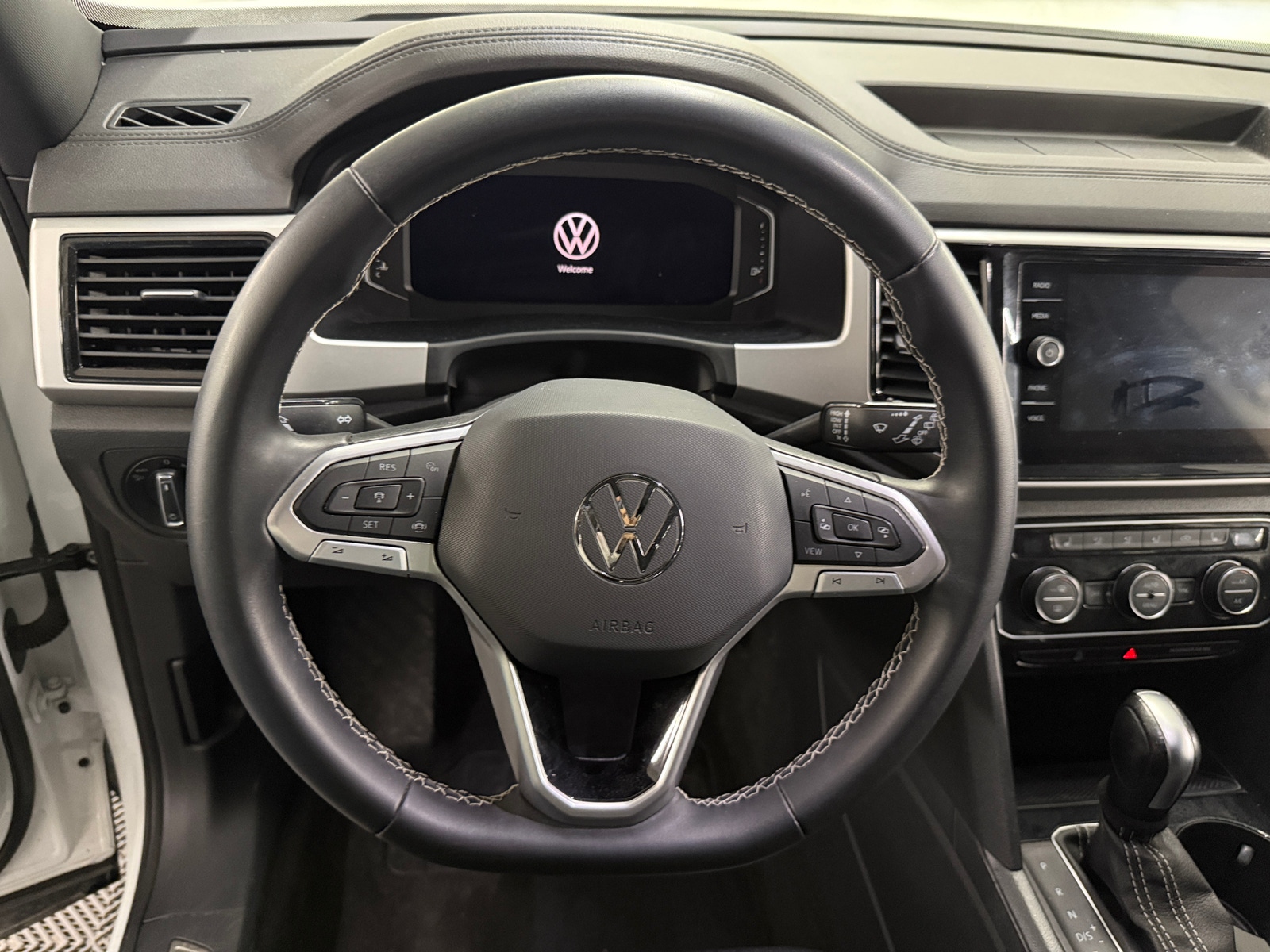 Thumbnail: 2023 Volkswagen Atlas - 4