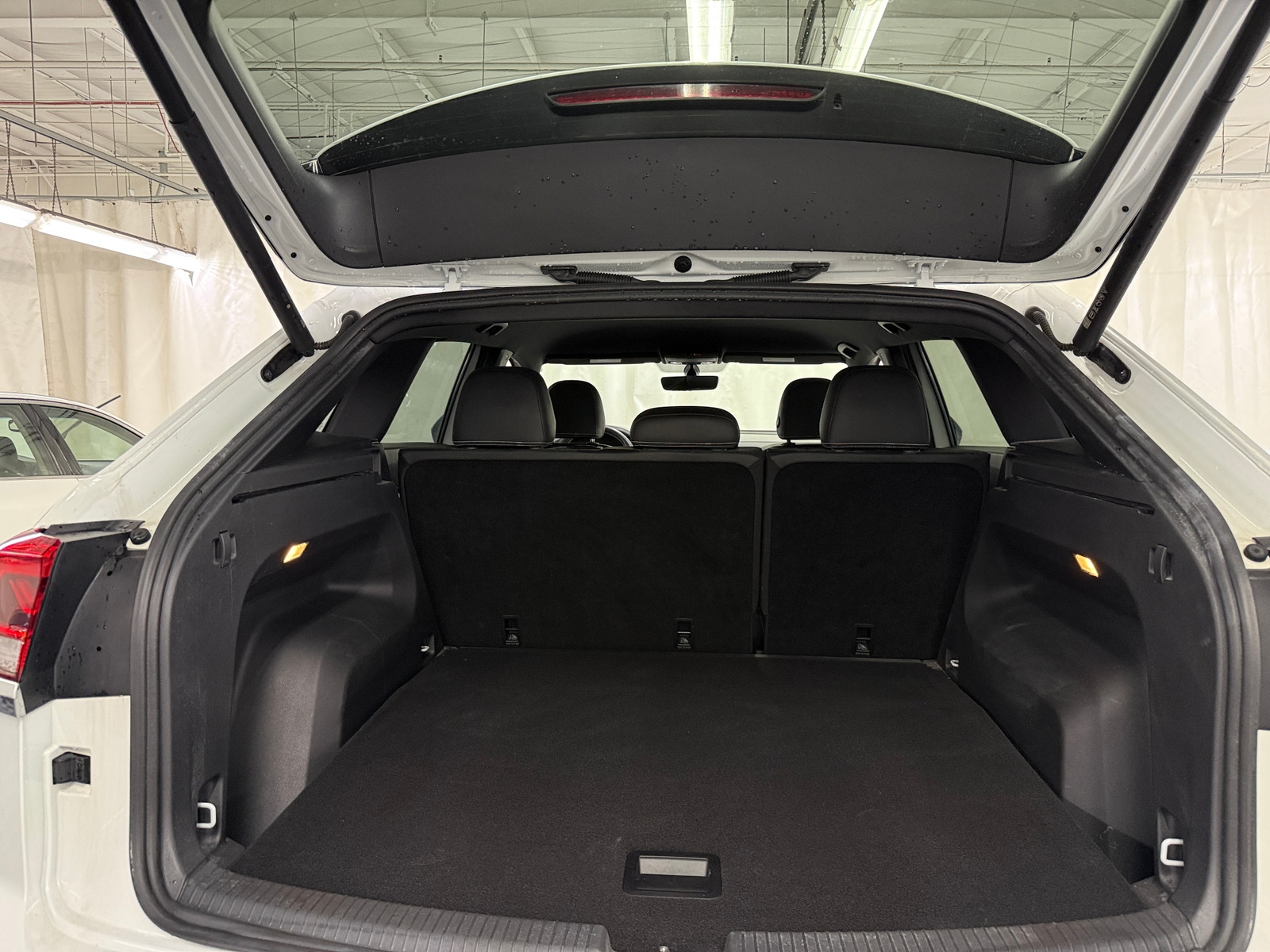 Thumbnail: 2023 Volkswagen Atlas - 6