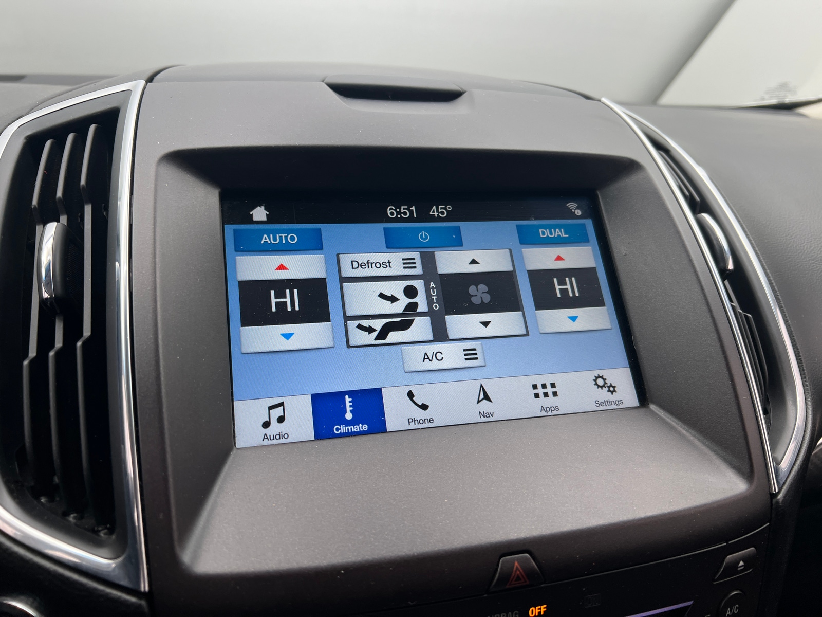 Thumbnail: 2018 Ford Edge - 3