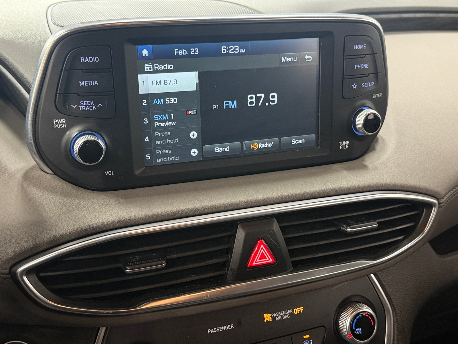 Thumbnail: 2019 Hyundai Santa Fe - 4