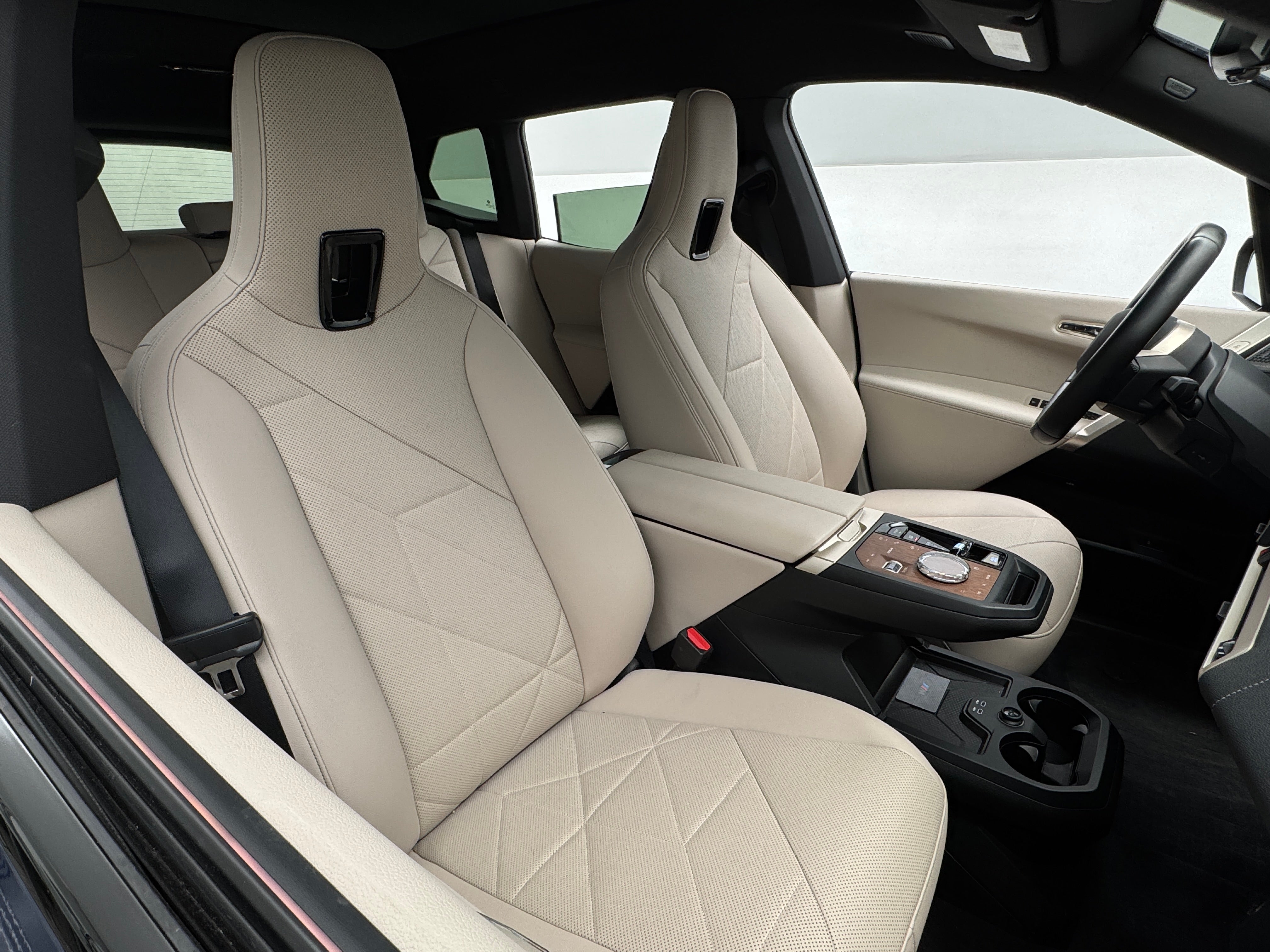 2023 BMW iX
