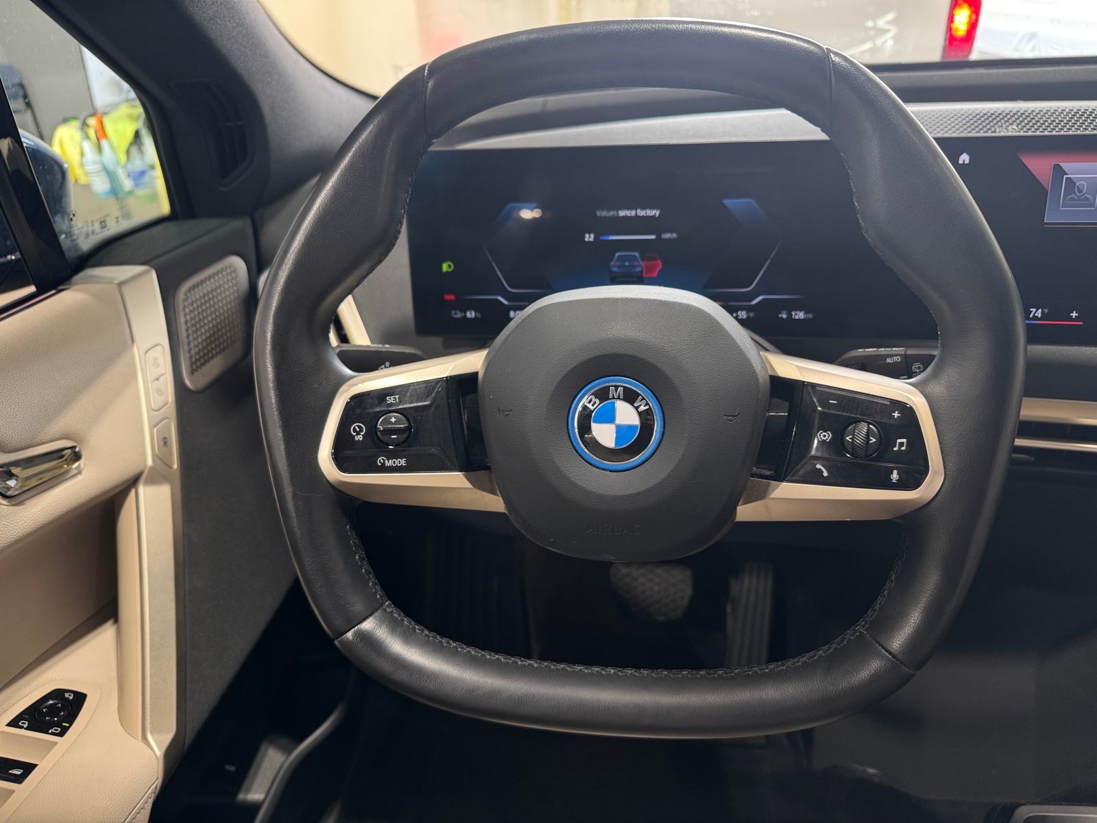 Thumbnail: 2023 BMW iX - 4