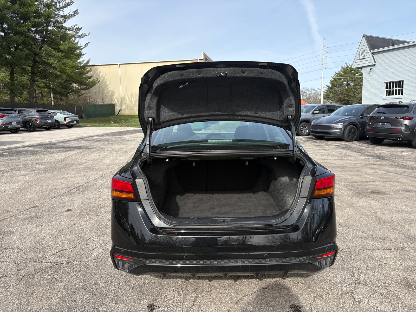 Thumbnail: 2025 Nissan Altima - 6