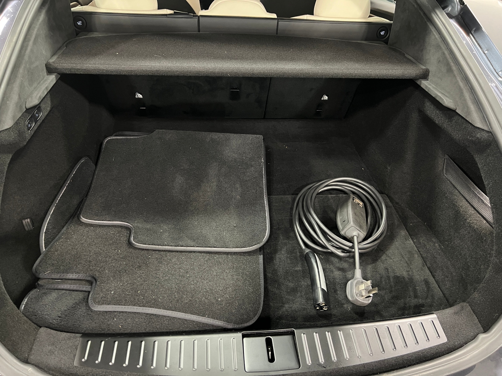 Thumbnail: 2022 Tesla Model S - 6