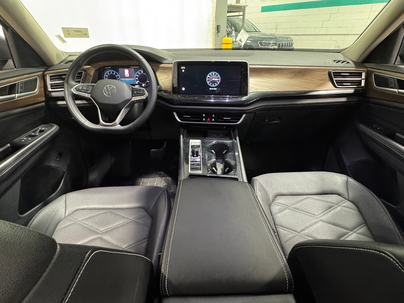 Thumbnail: 2024 Volkswagen Atlas - 2