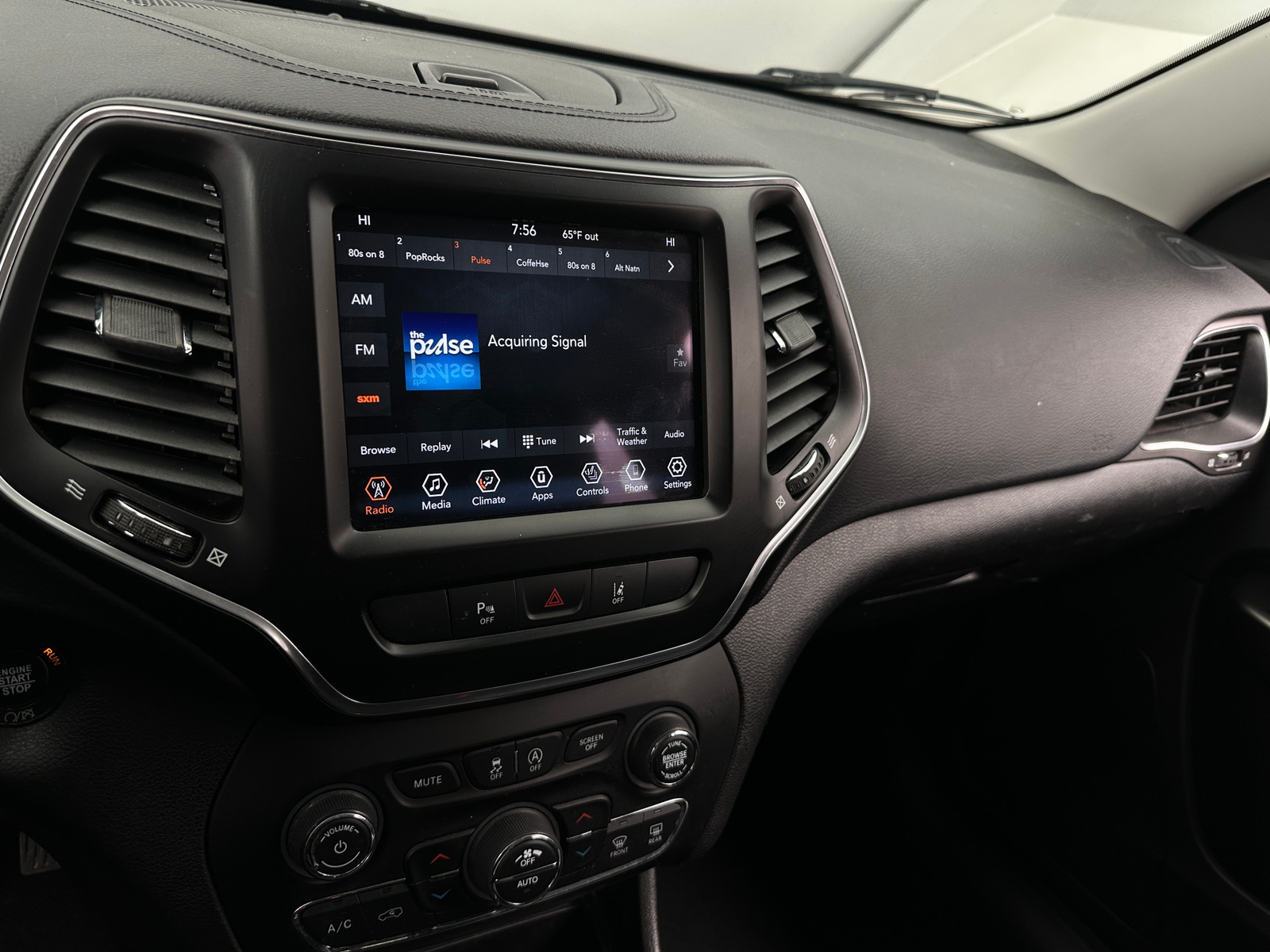 Thumbnail: 2021 Jeep Cherokee - 3