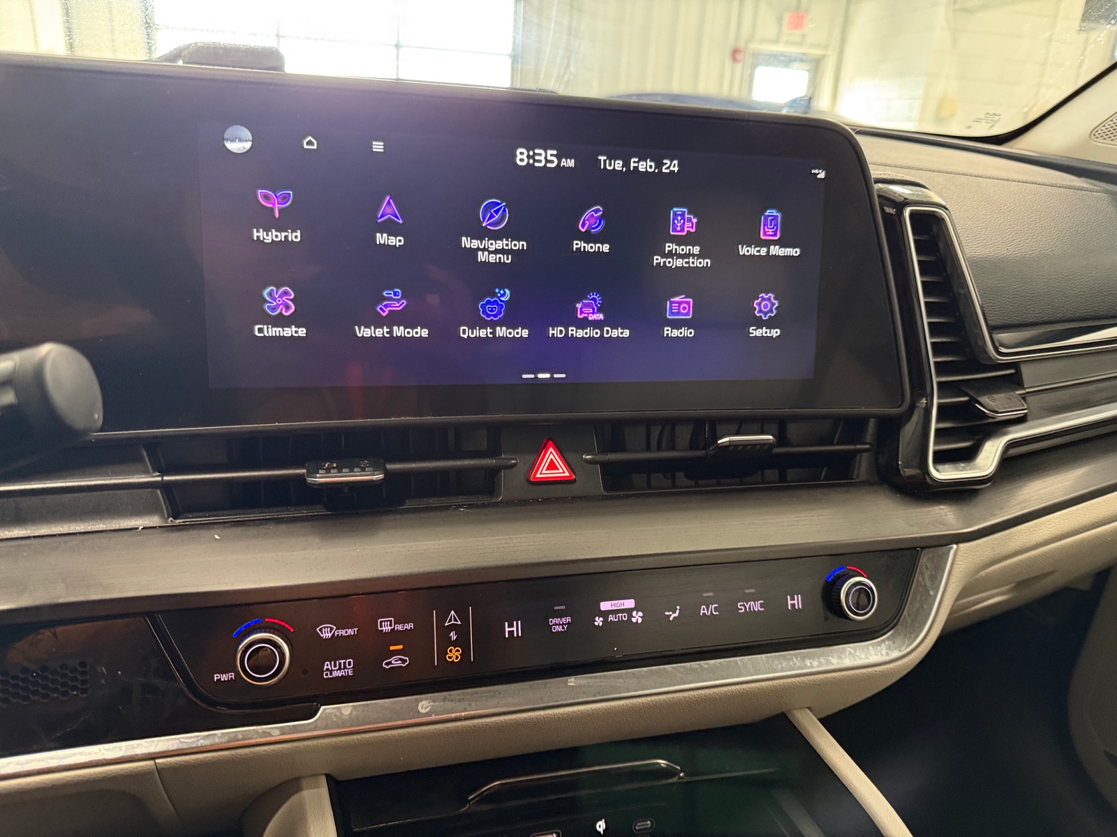 Thumbnail: 2023 Kia Sportage - 3