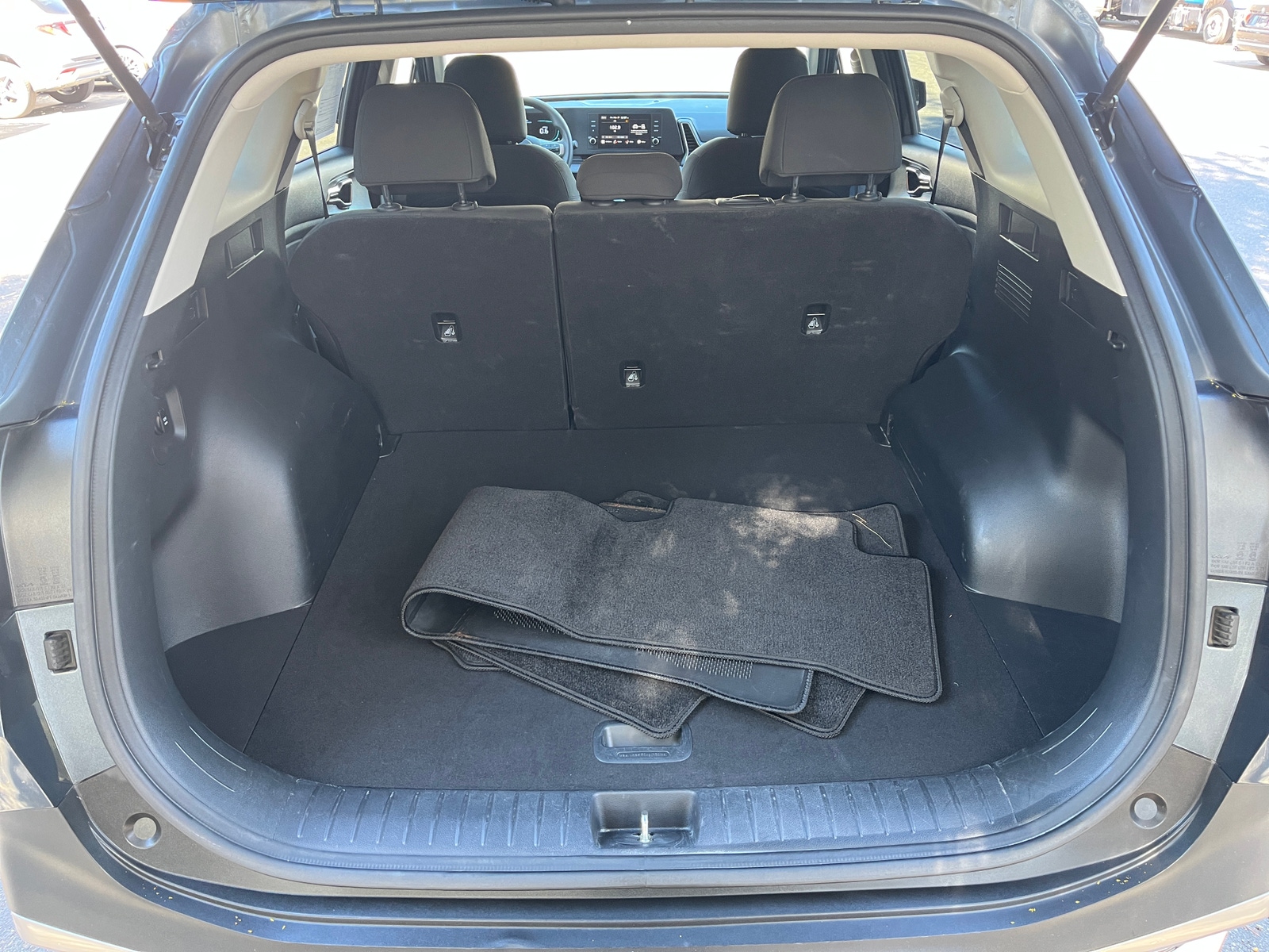 Thumbnail: 2025 Kia Sportage - 6