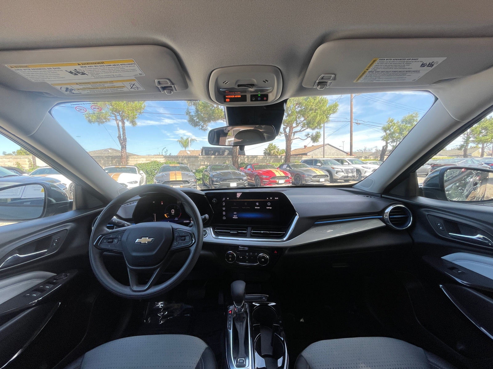 Thumbnail: 2025 Chevrolet Trax - 3