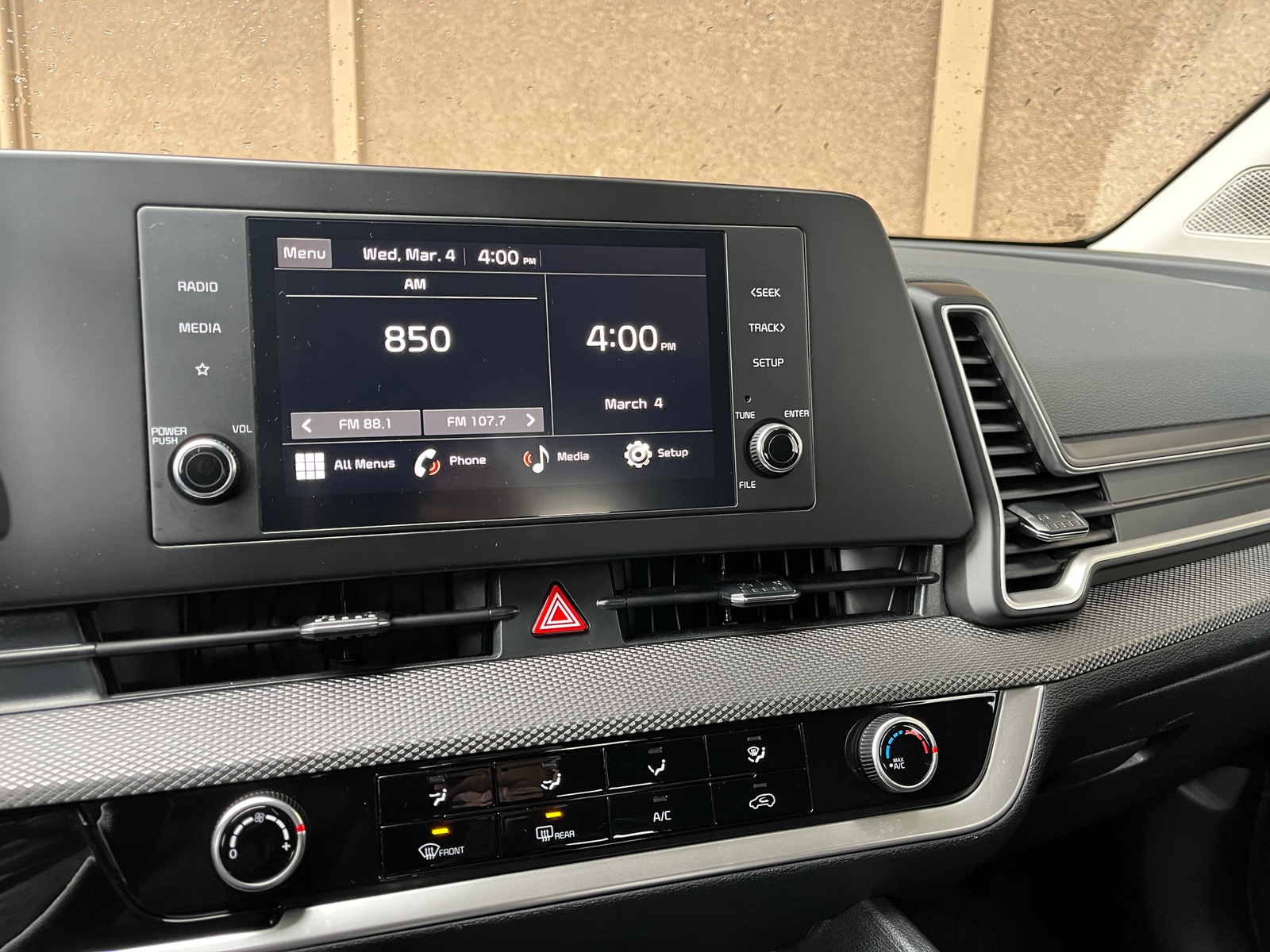 Thumbnail: 2025 Kia Sportage - 4