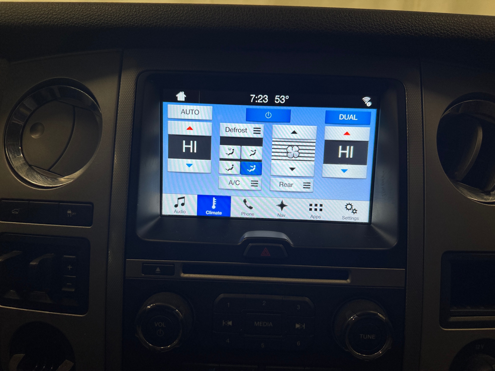 Thumbnail: 2017 Ford Expedition - 3