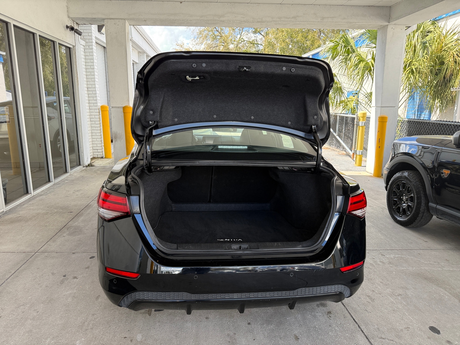 Thumbnail: 2025 Nissan Sentra - 6