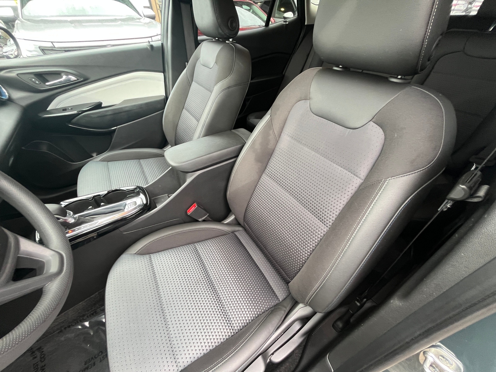 Thumbnail: 2025 Chevrolet Trax - 2