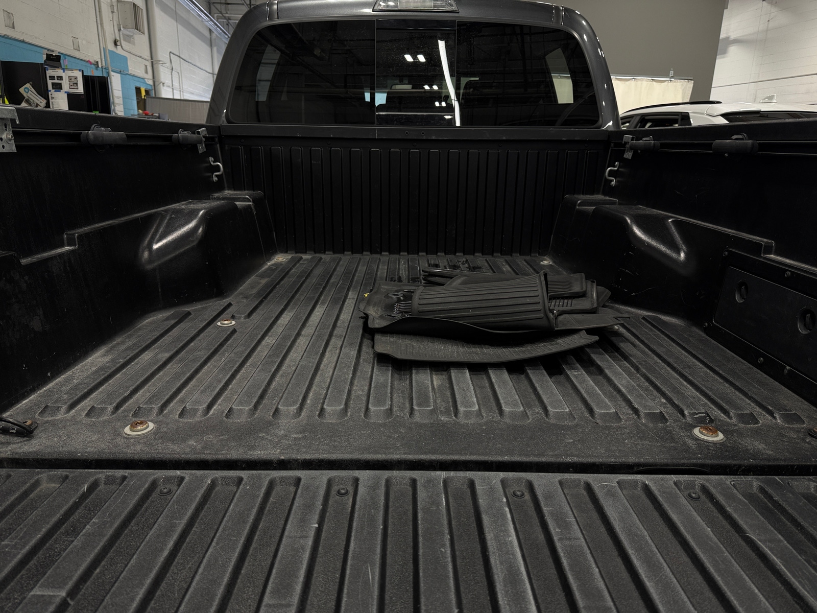 Thumbnail: 2020 Toyota Tacoma - 7