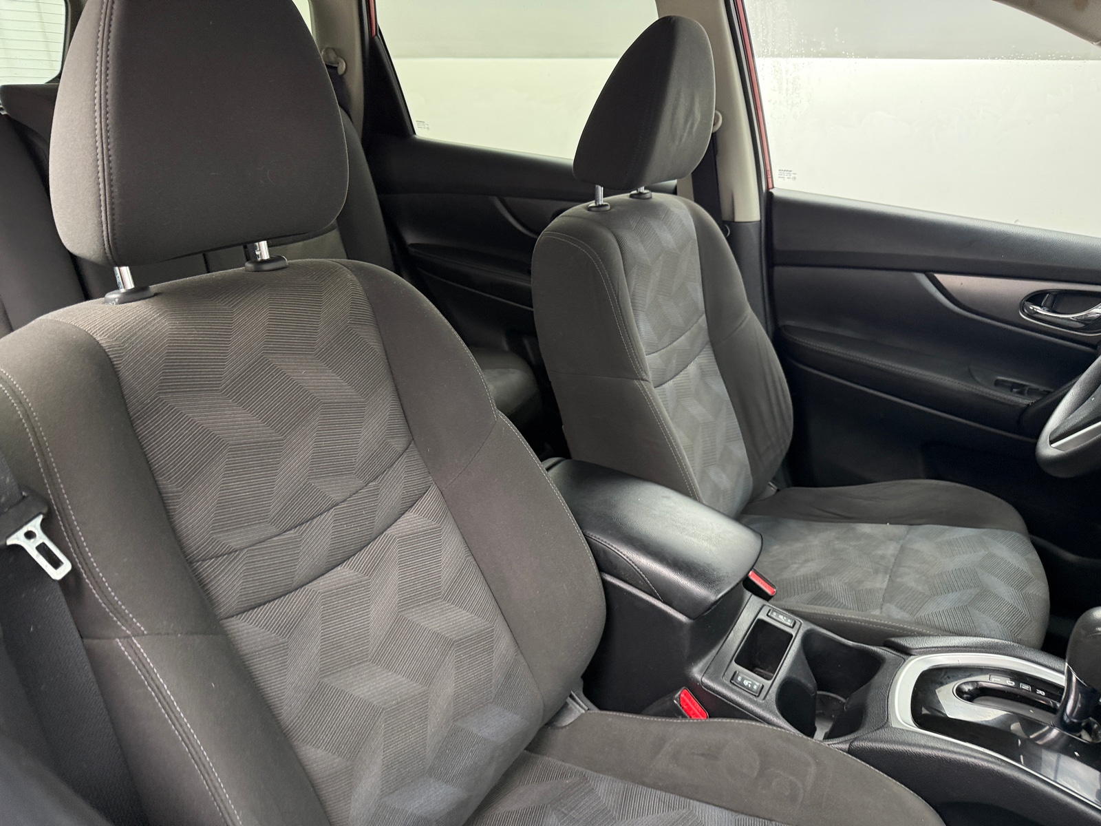 Thumbnail: 2016 Nissan Rogue - 2