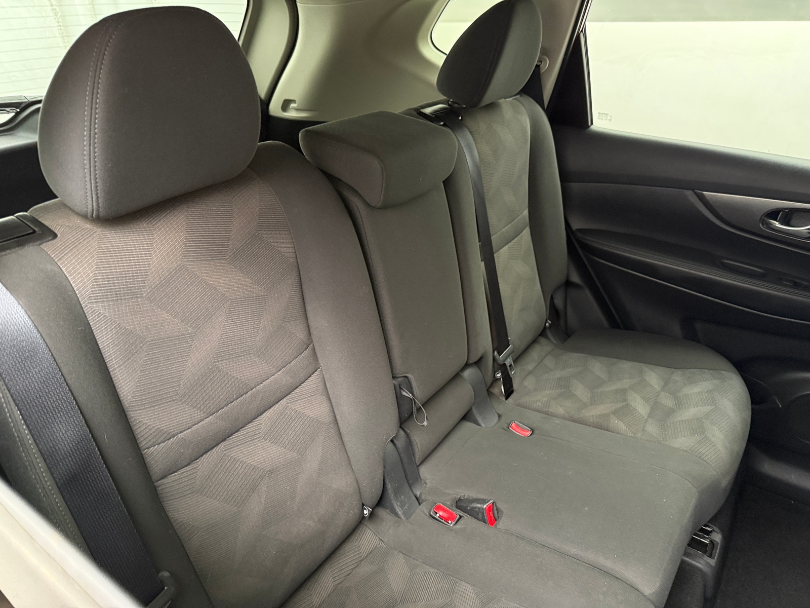 Thumbnail: 2016 Nissan Rogue - 6