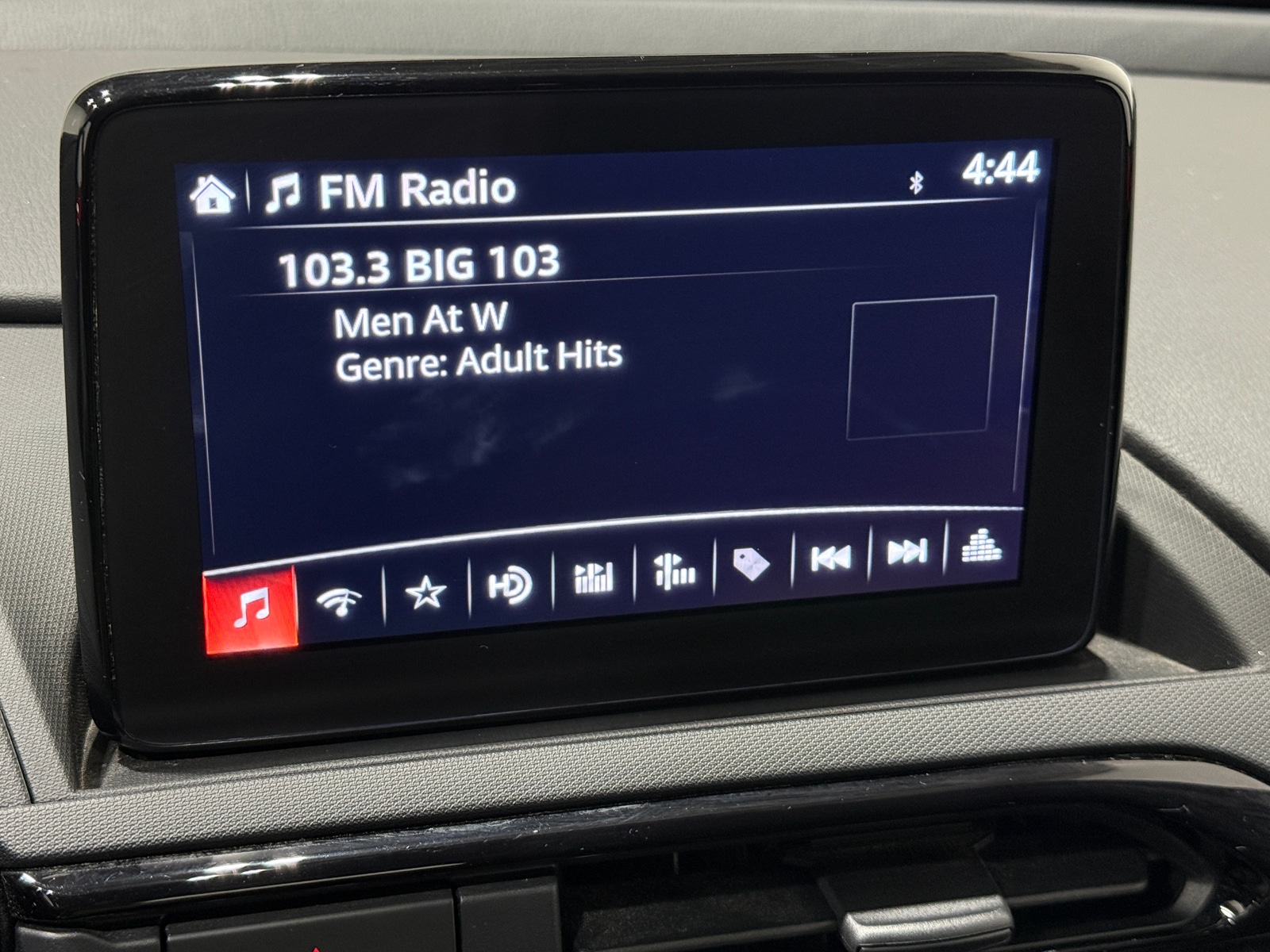 Thumbnail: 2021 Mazda MX-5 Miata - 4