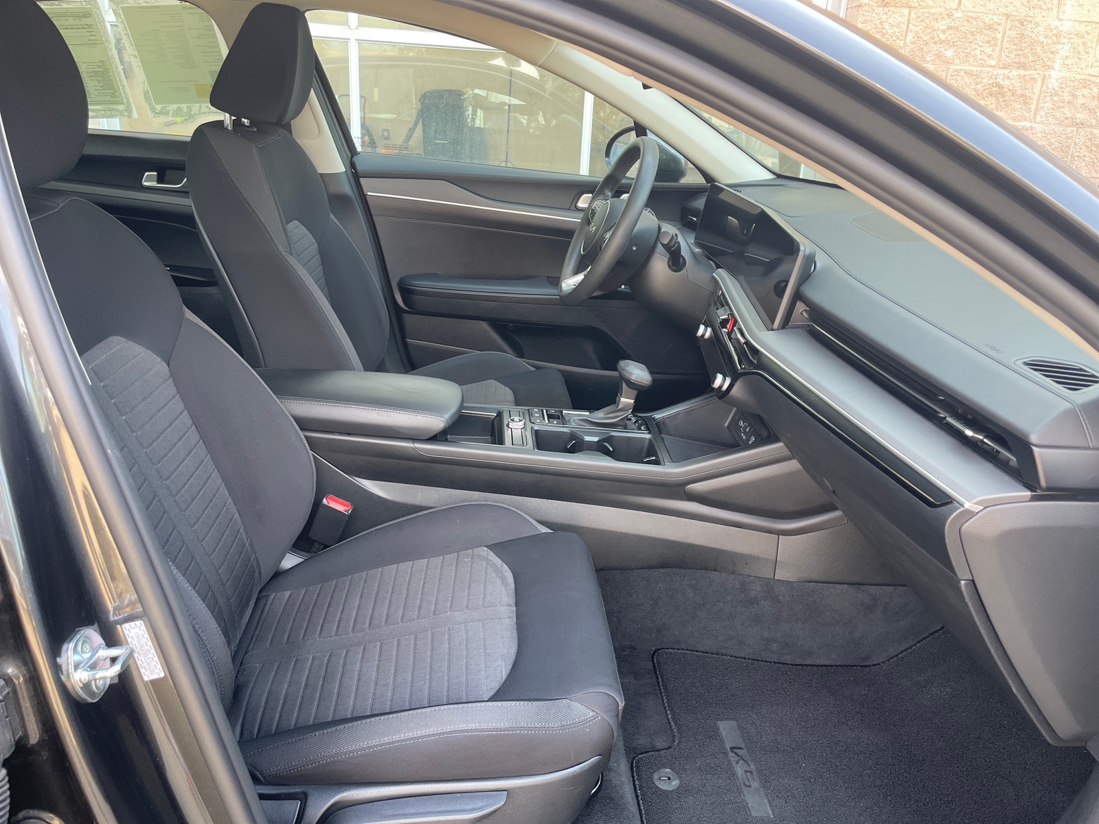 Thumbnail: 2025 Kia K5 - 2