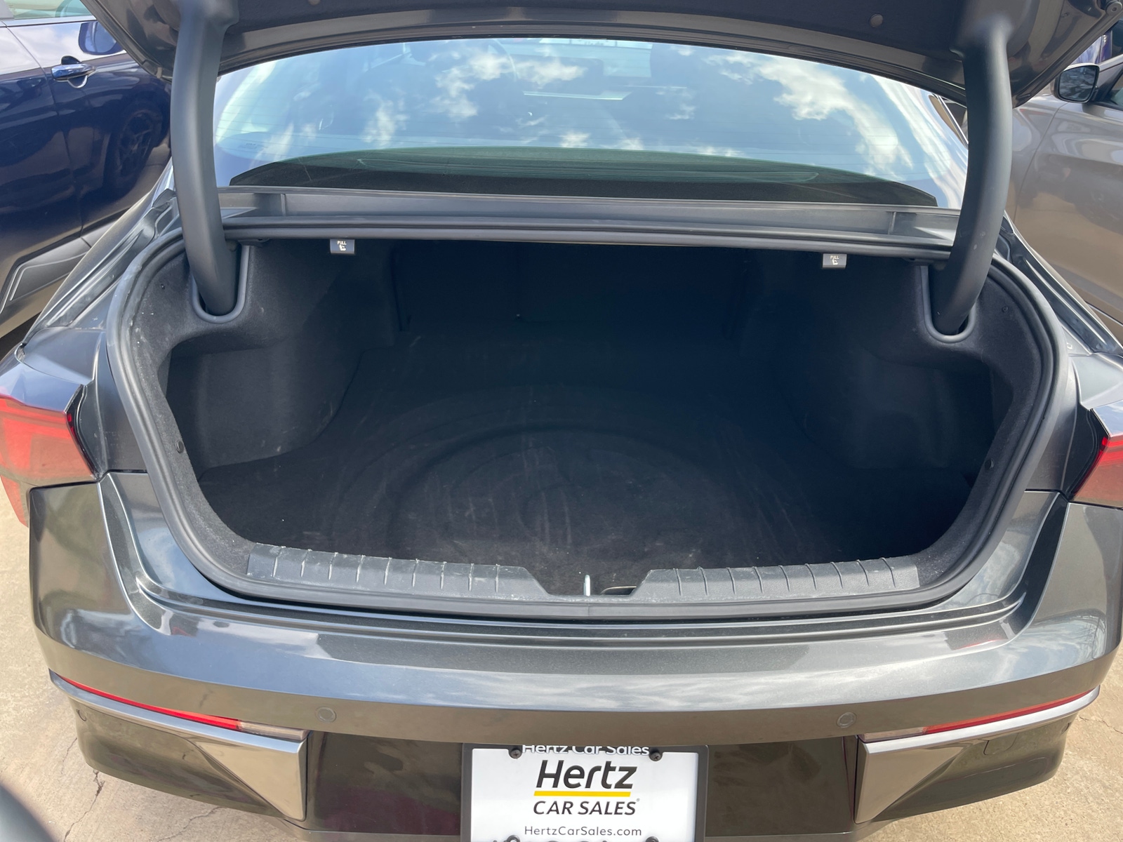 Thumbnail: 2025 Kia K5 - 6