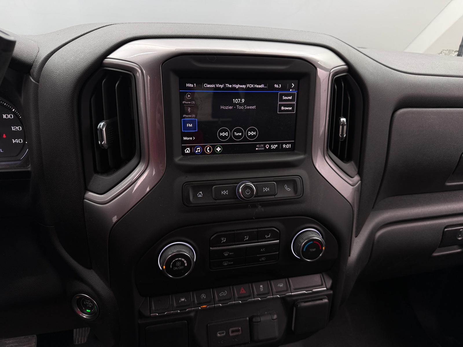 Thumbnail: 2022 Chevrolet Silverado 1500 - 4