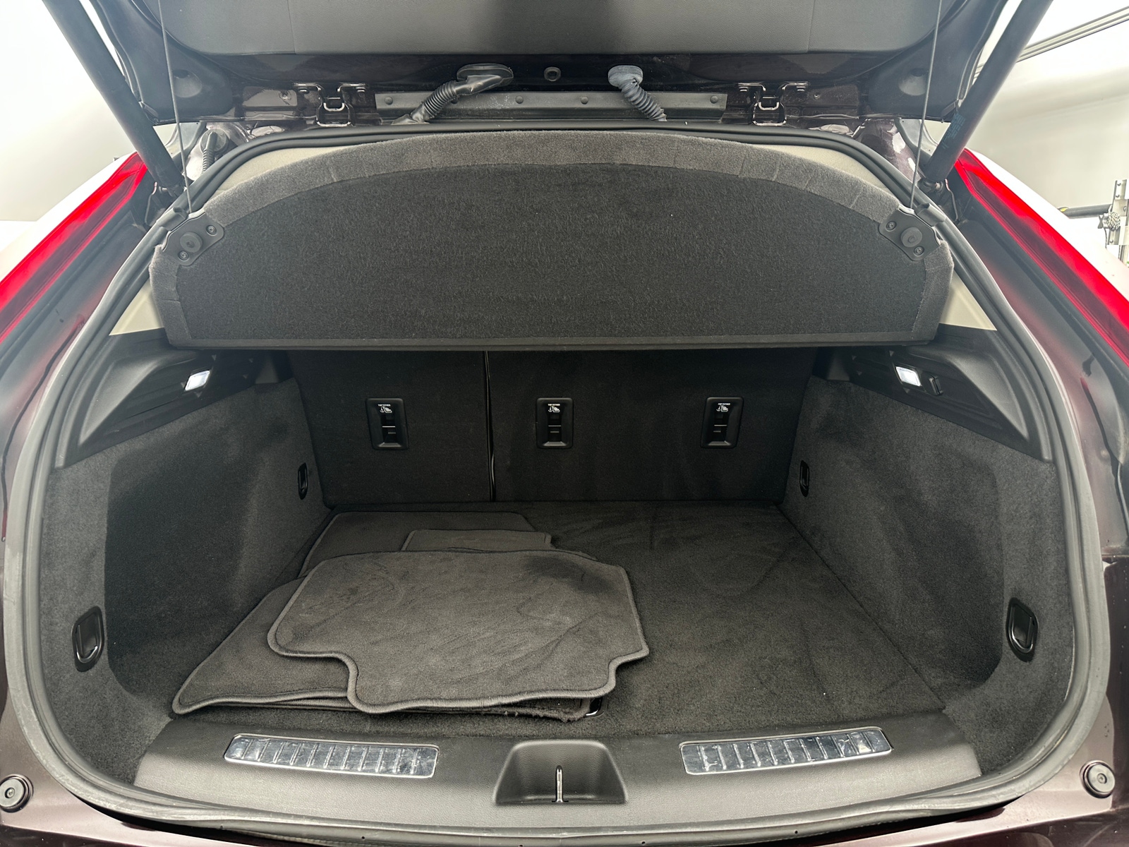 Thumbnail: 2020 Cadillac XT4 - 6