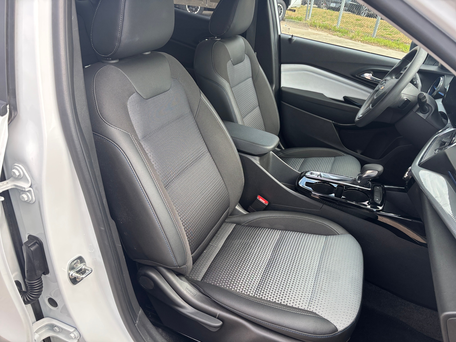 Thumbnail: 2025 Chevrolet Trax - 2