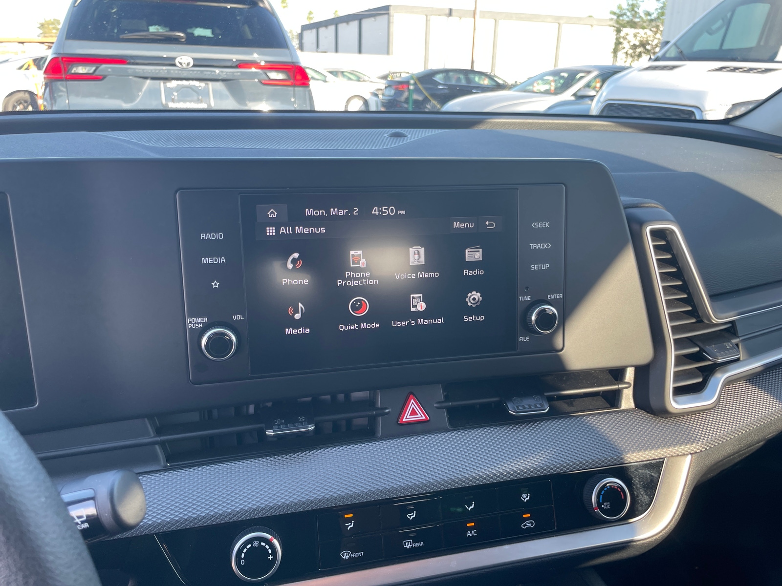 Thumbnail: 2025 Kia Sportage - 4