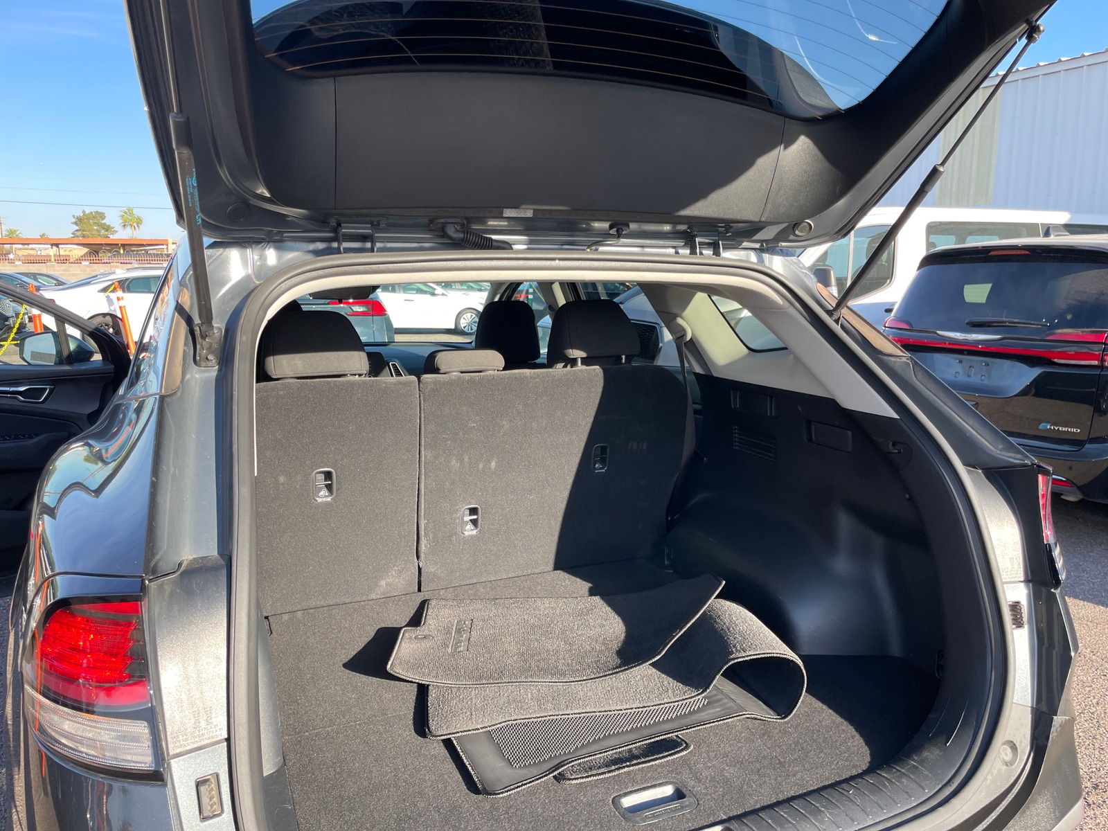 Thumbnail: 2025 Kia Sportage - 6