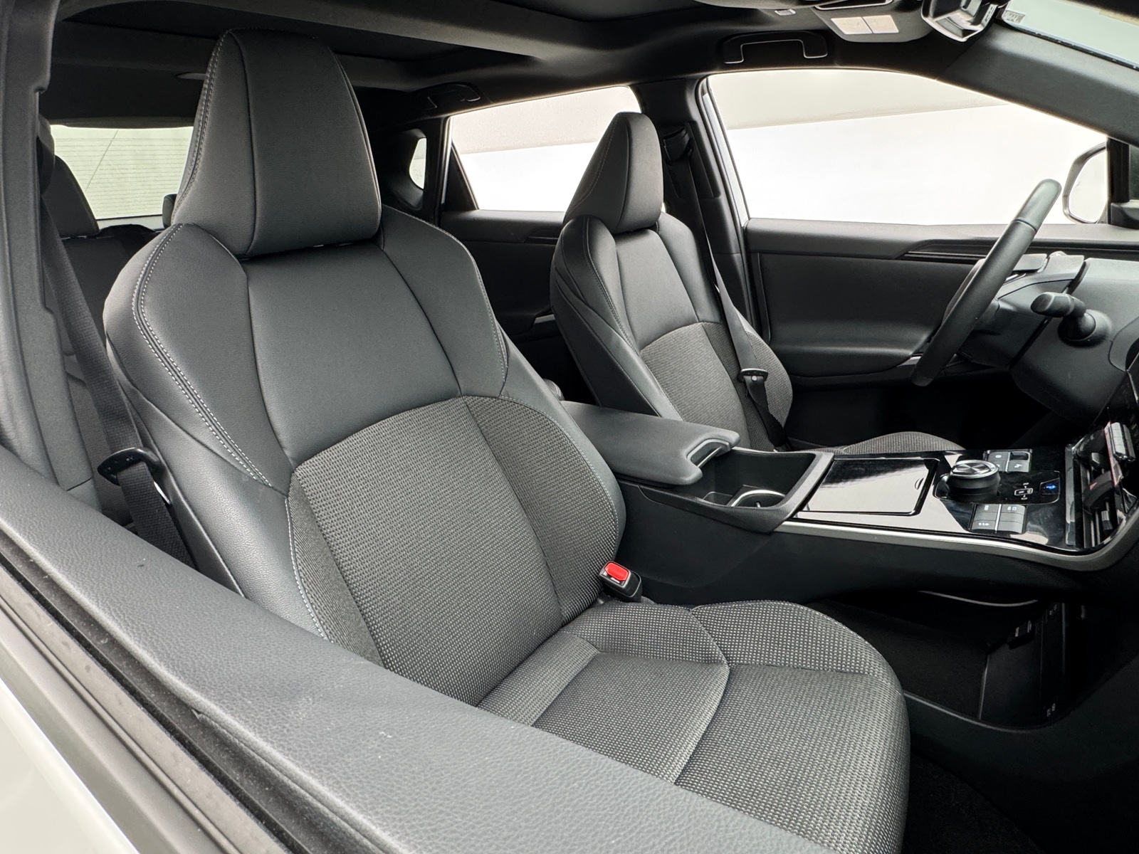 Thumbnail: 2025 Toyota bZ4X - 2