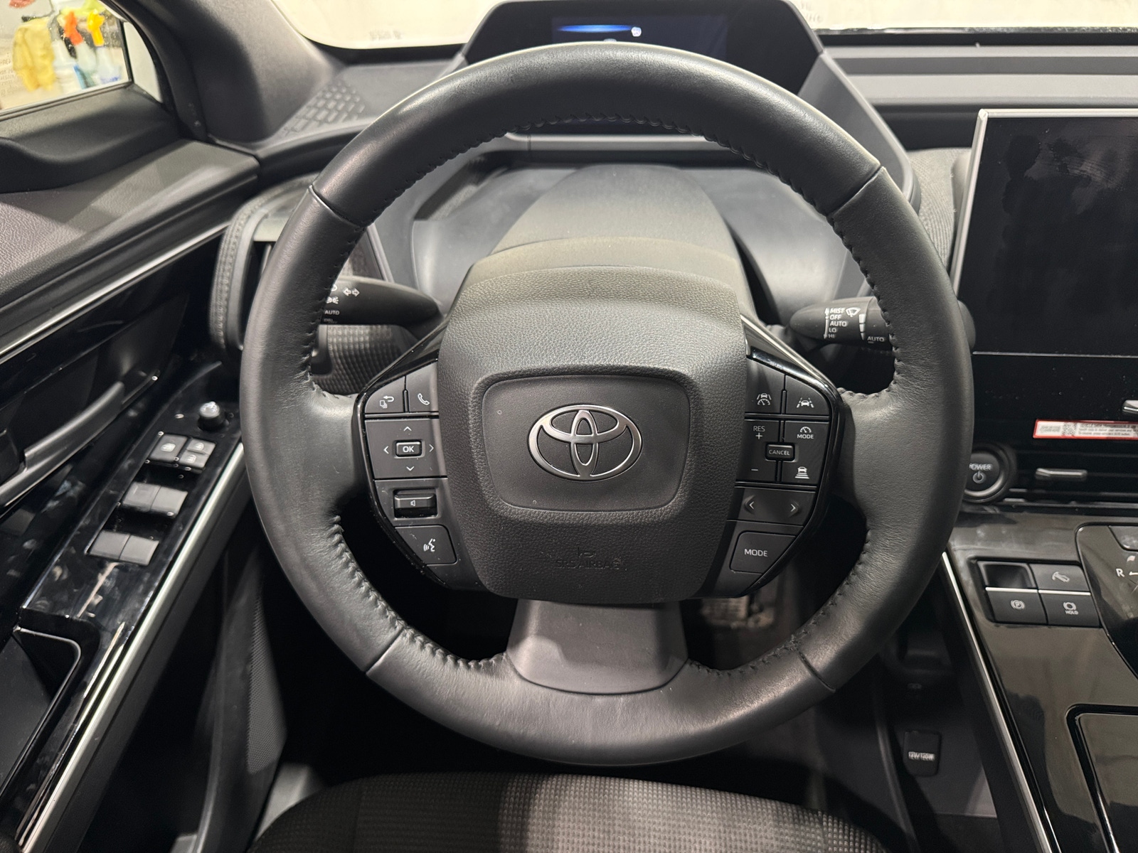 Thumbnail: 2025 Toyota bZ4X - 5