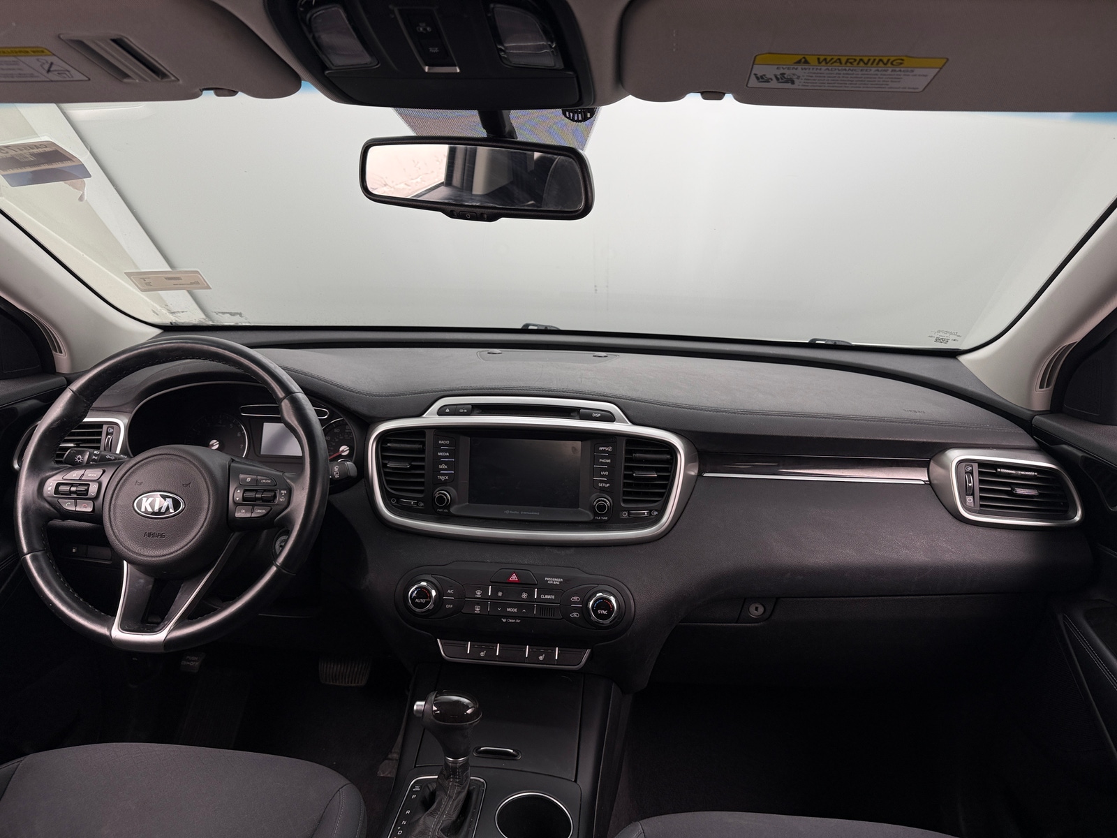 Thumbnail: 2017 Kia Sorento - 3