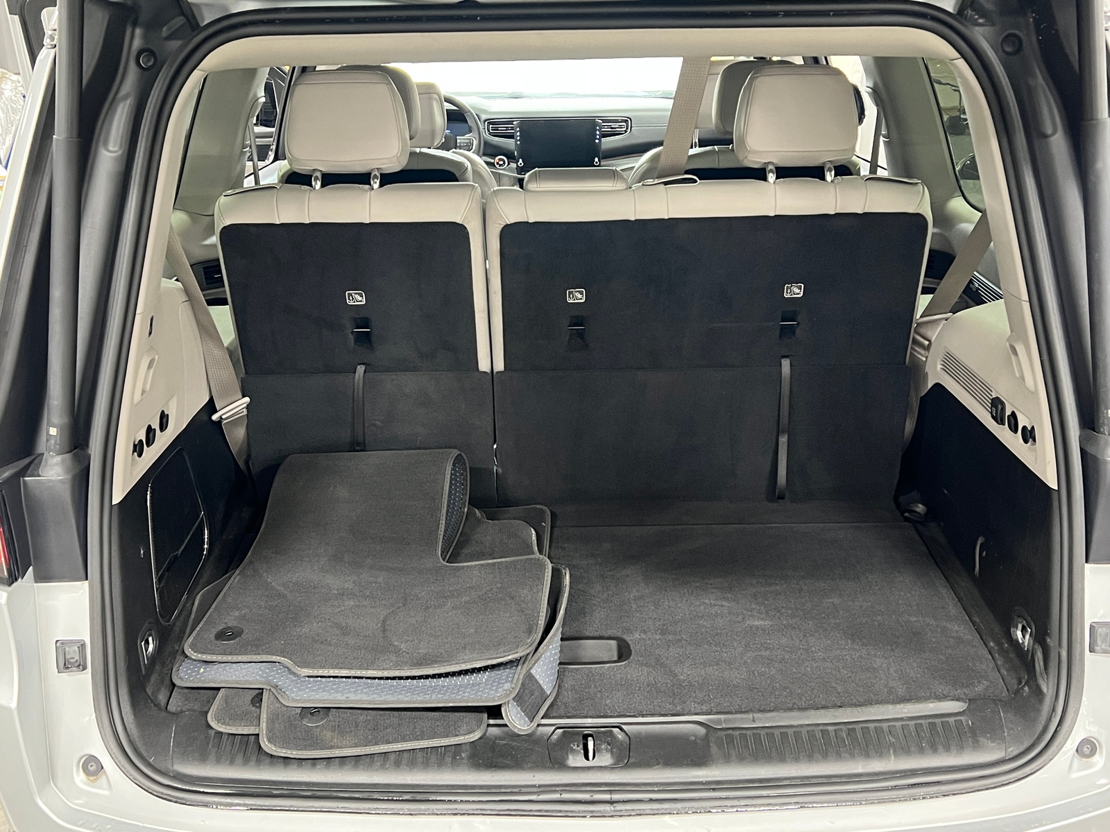 Thumbnail: 2024 Jeep Wagoneer - 6