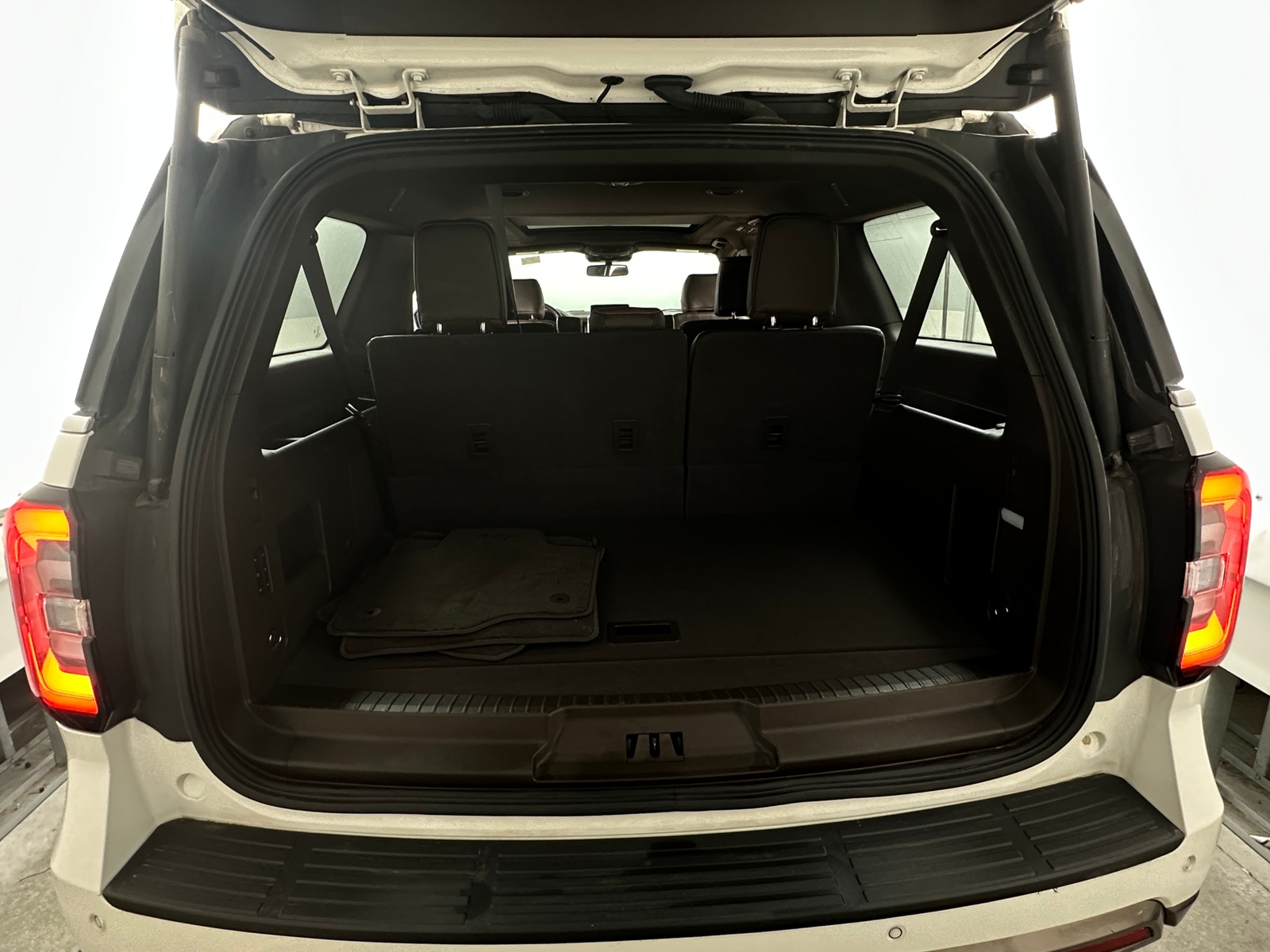 Thumbnail: 2023 Ford Expedition MAX - 6