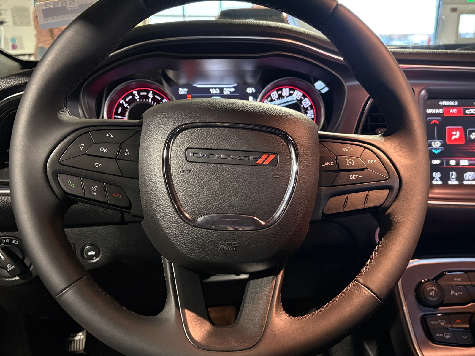 Thumbnail: 2016 Dodge Challenger - 4