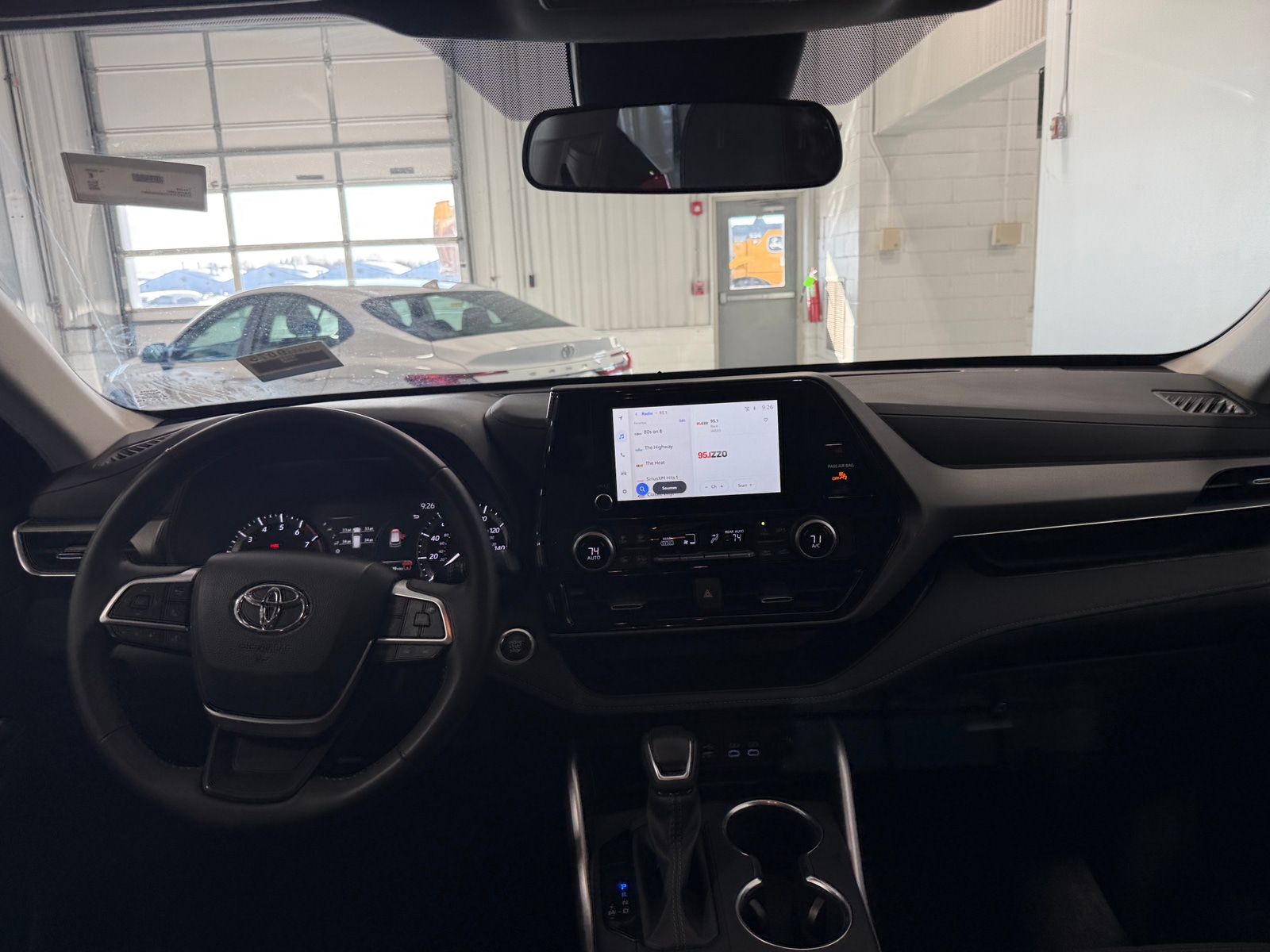 Thumbnail: 2025 Toyota Highlander - 3