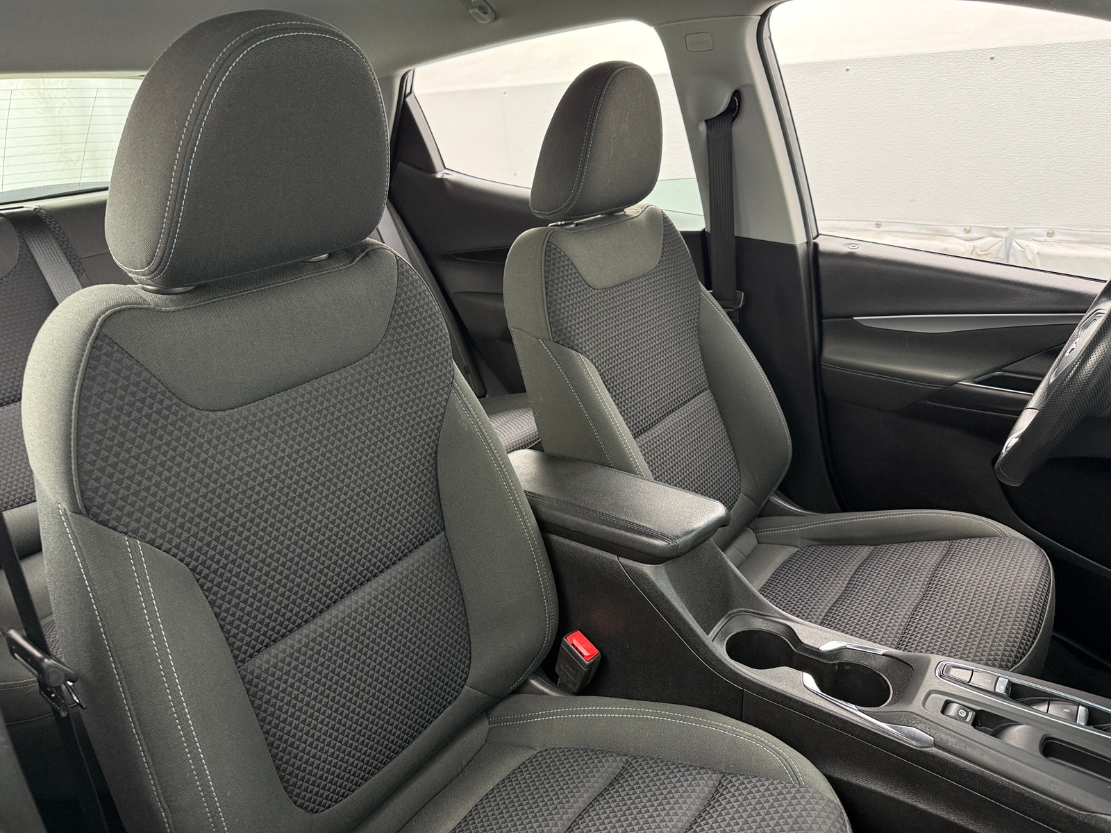 Thumbnail: 2022 Chevrolet Bolt EV - 2