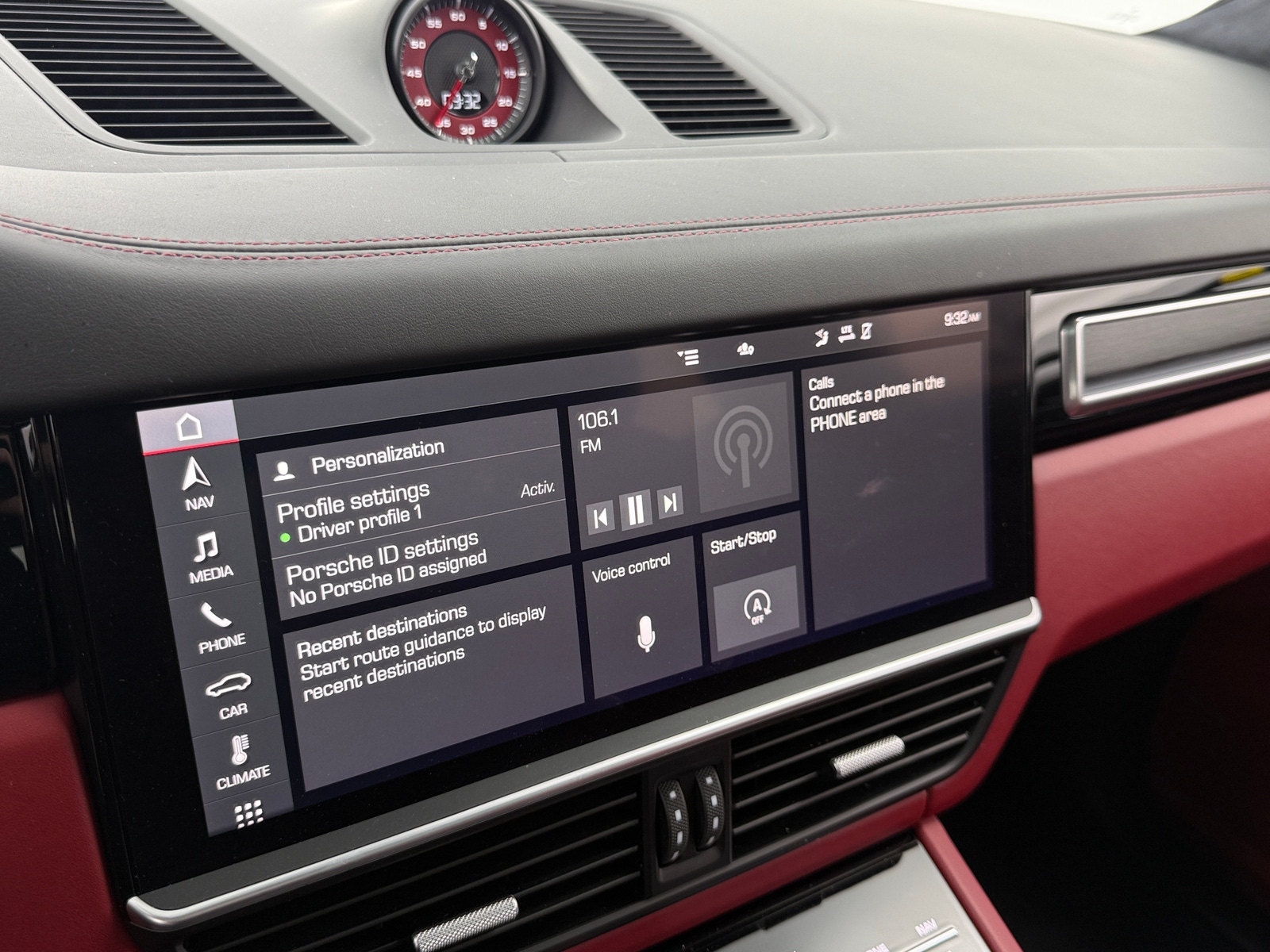 Thumbnail: 2021 Porsche  - 3