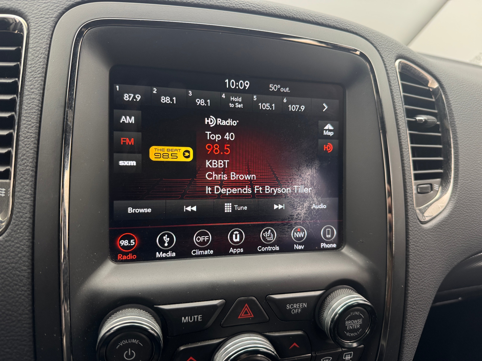 Thumbnail: 2019 Dodge Durango - 3