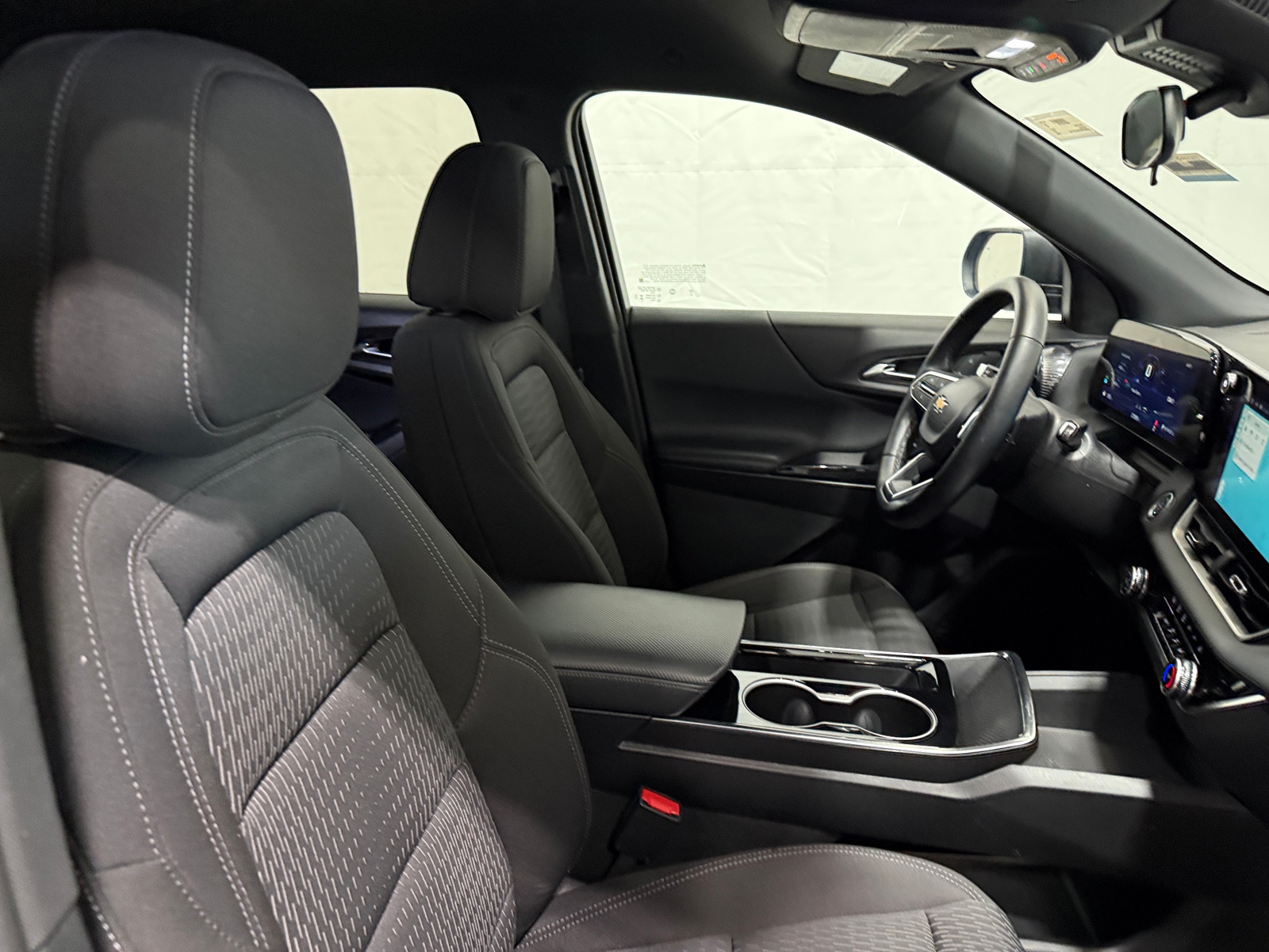 Thumbnail: 2025 Chevrolet Equinox - 2