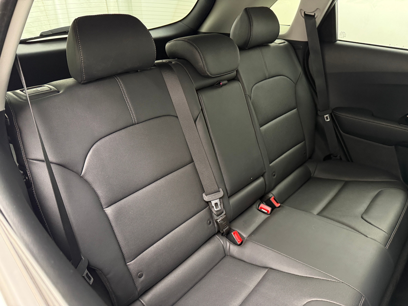 Thumbnail: 2022 Kia Niro - 5