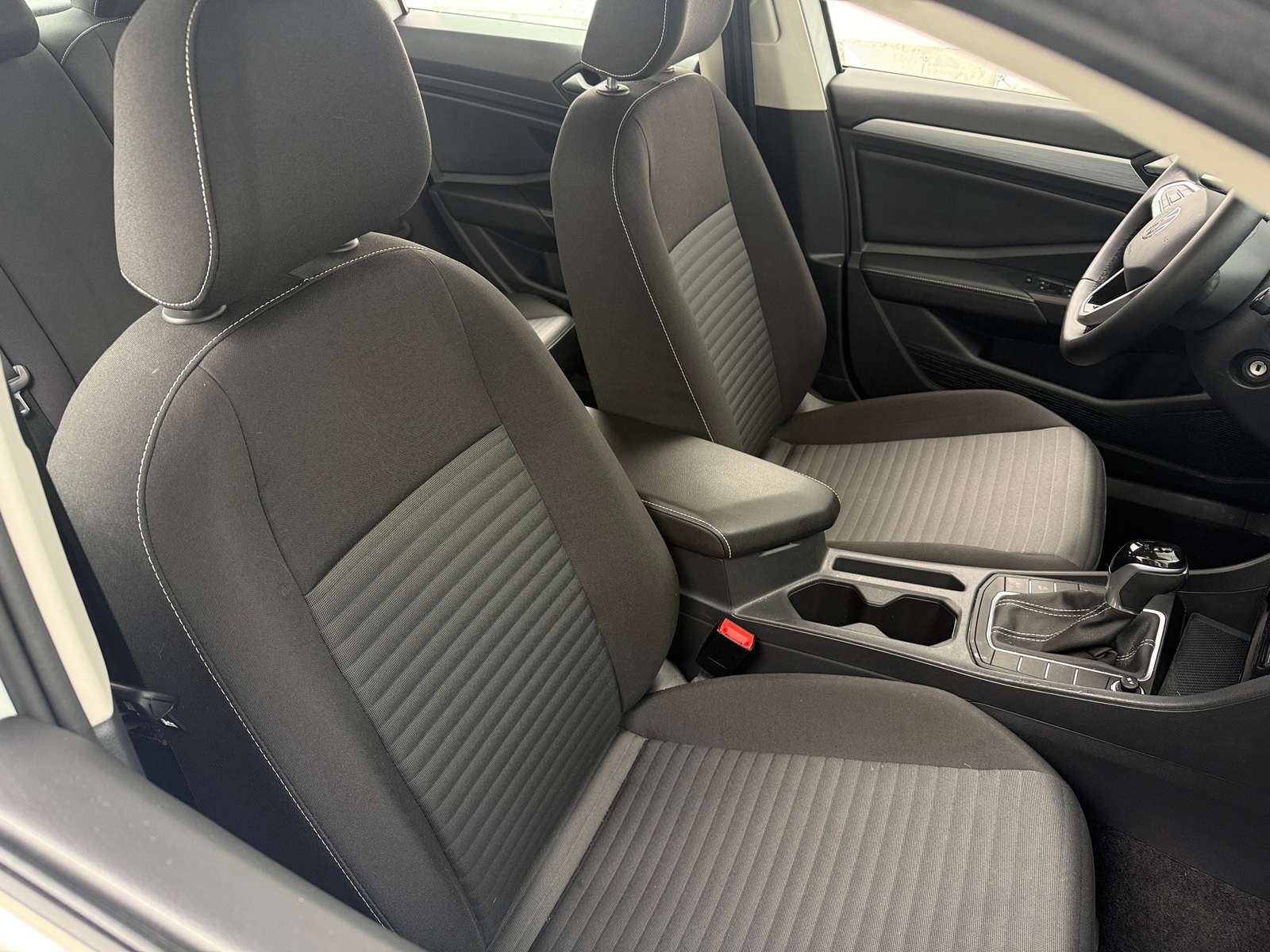 Thumbnail: 2025 Volkswagen Jetta - 2