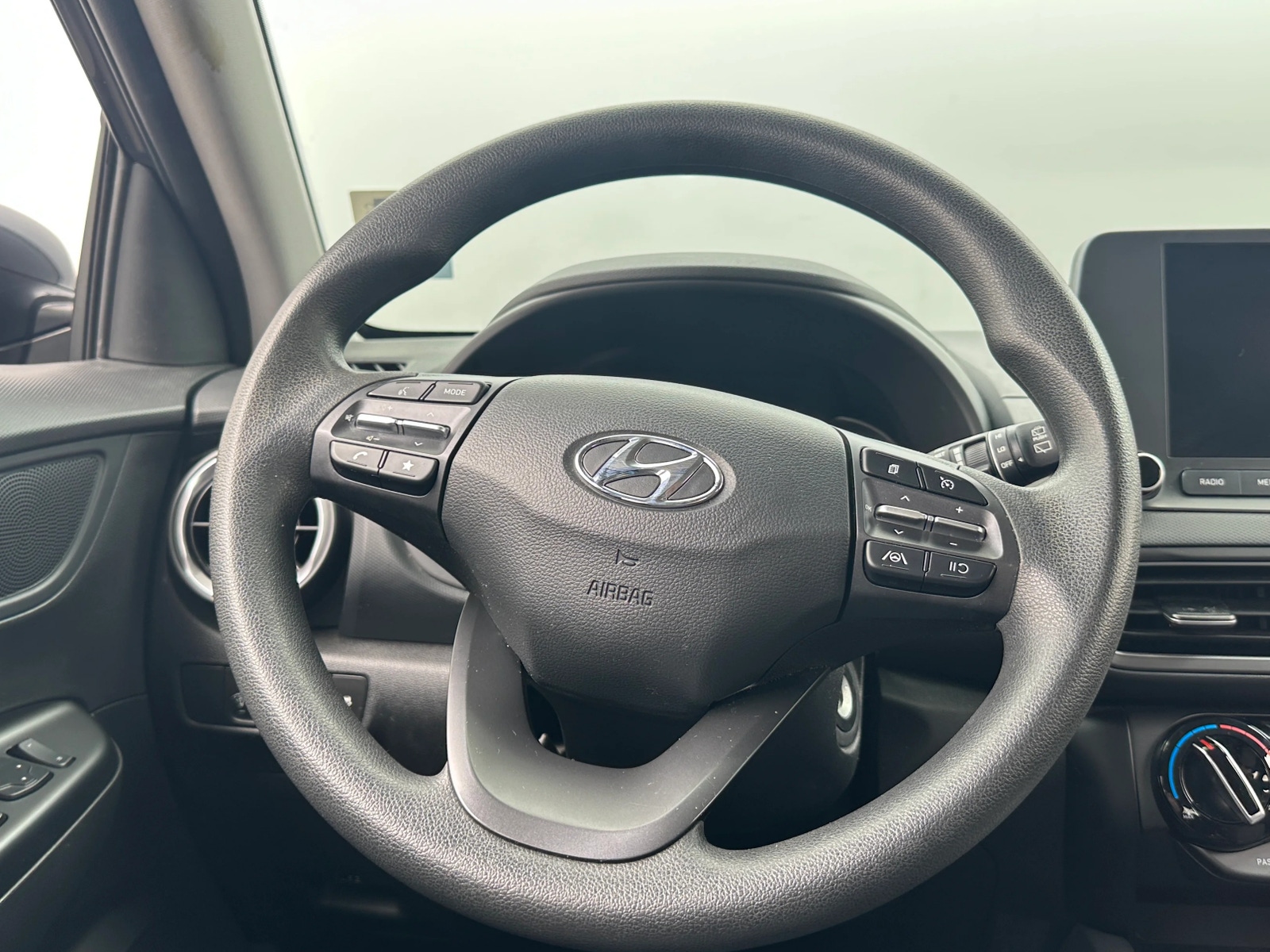 Thumbnail: 2022 Hyundai Kona - 5