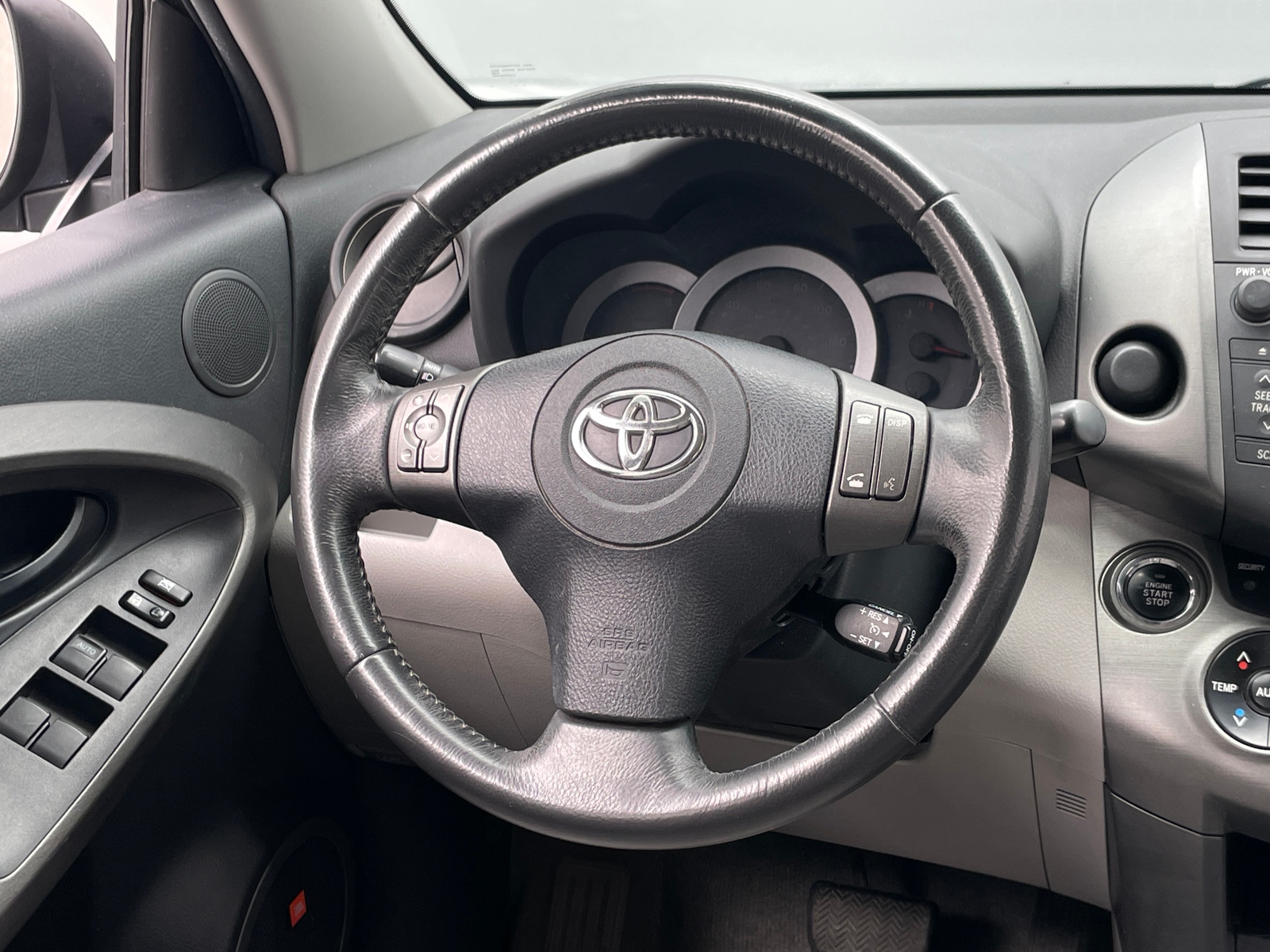 Thumbnail: 2011 Toyota RAV4 - 5