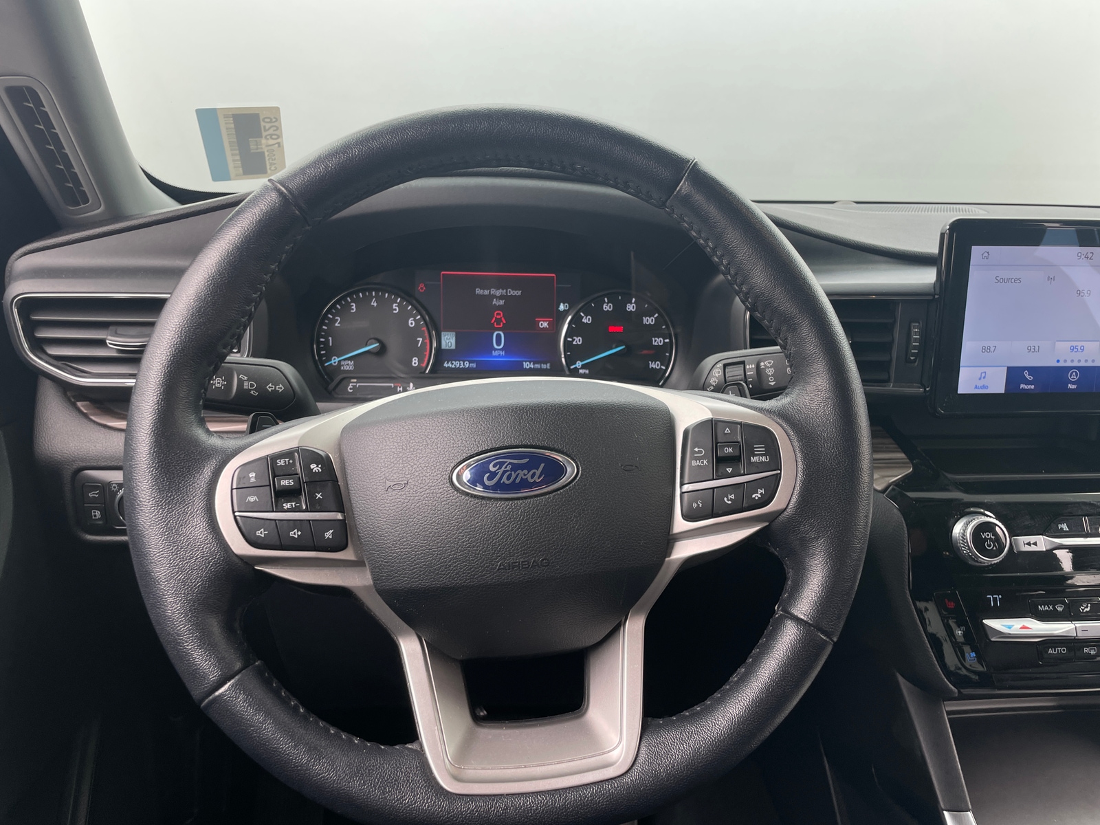 Thumbnail: 2021 Ford Explorer - 4