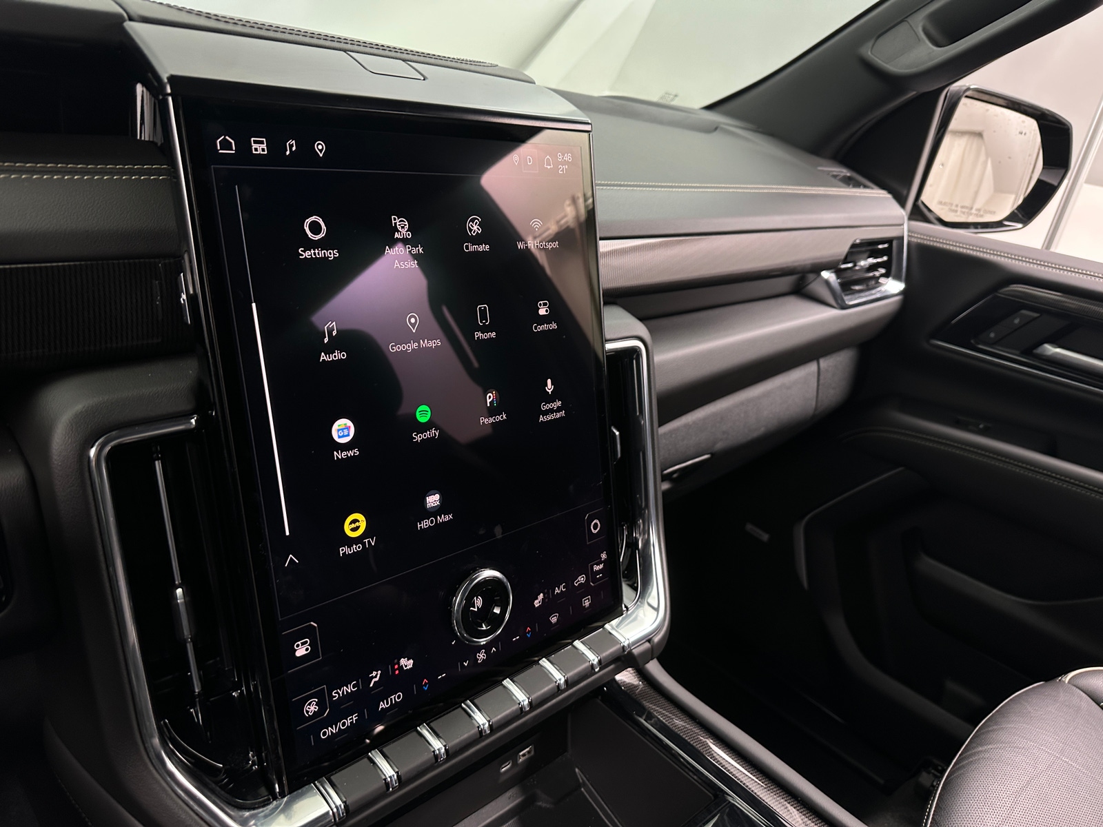 Thumbnail: 2025 GMC Yukon - 3