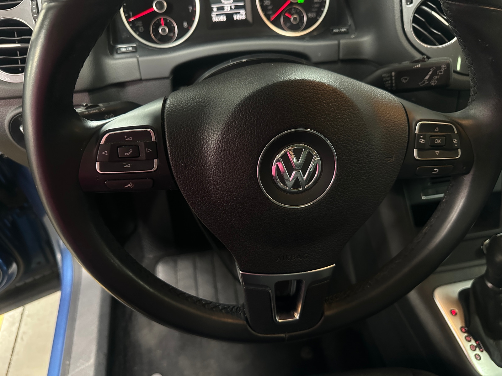 Thumbnail: 2017 Volkswagen Tiguan - 4