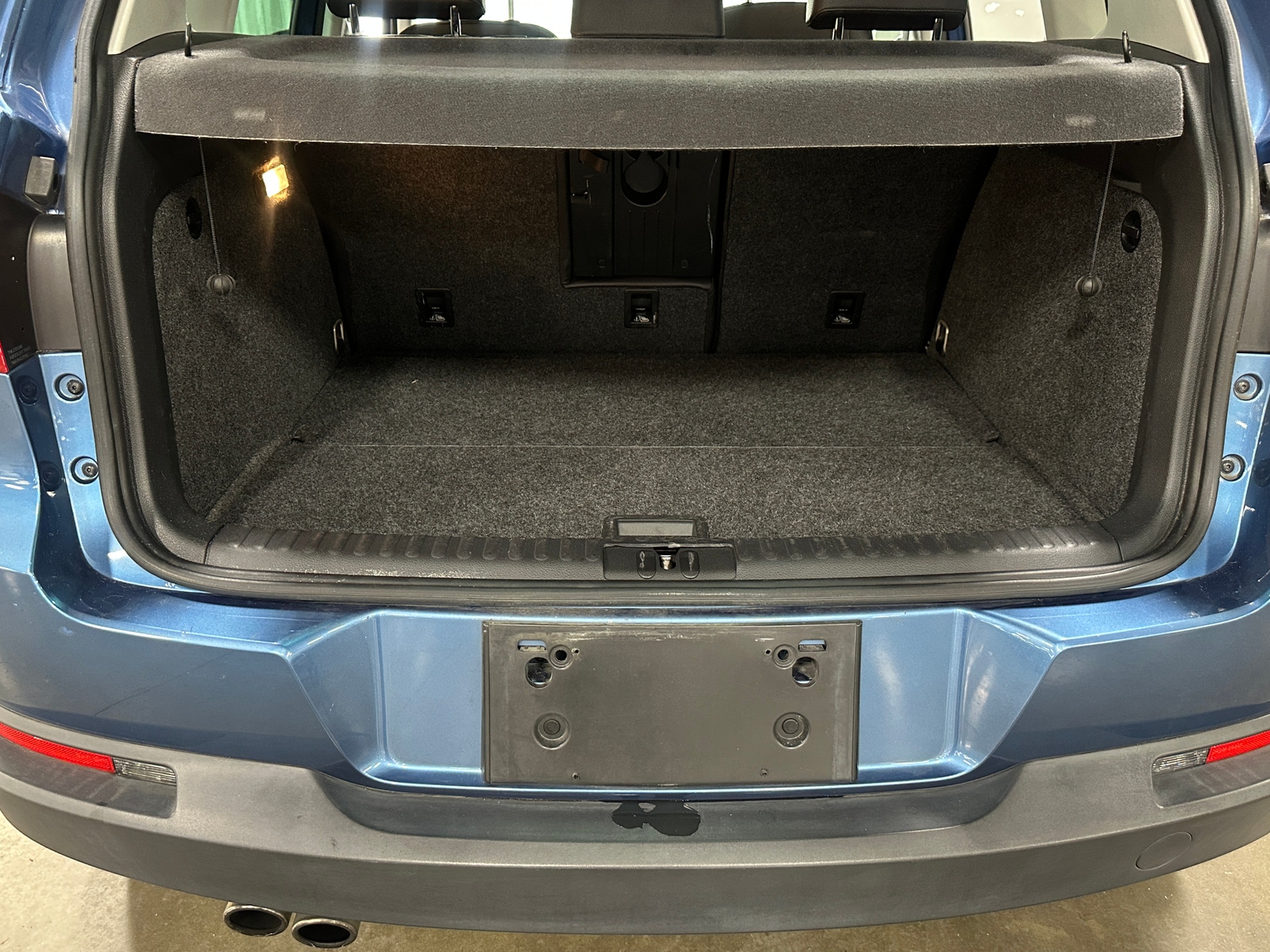 Thumbnail: 2017 Volkswagen Tiguan - 6