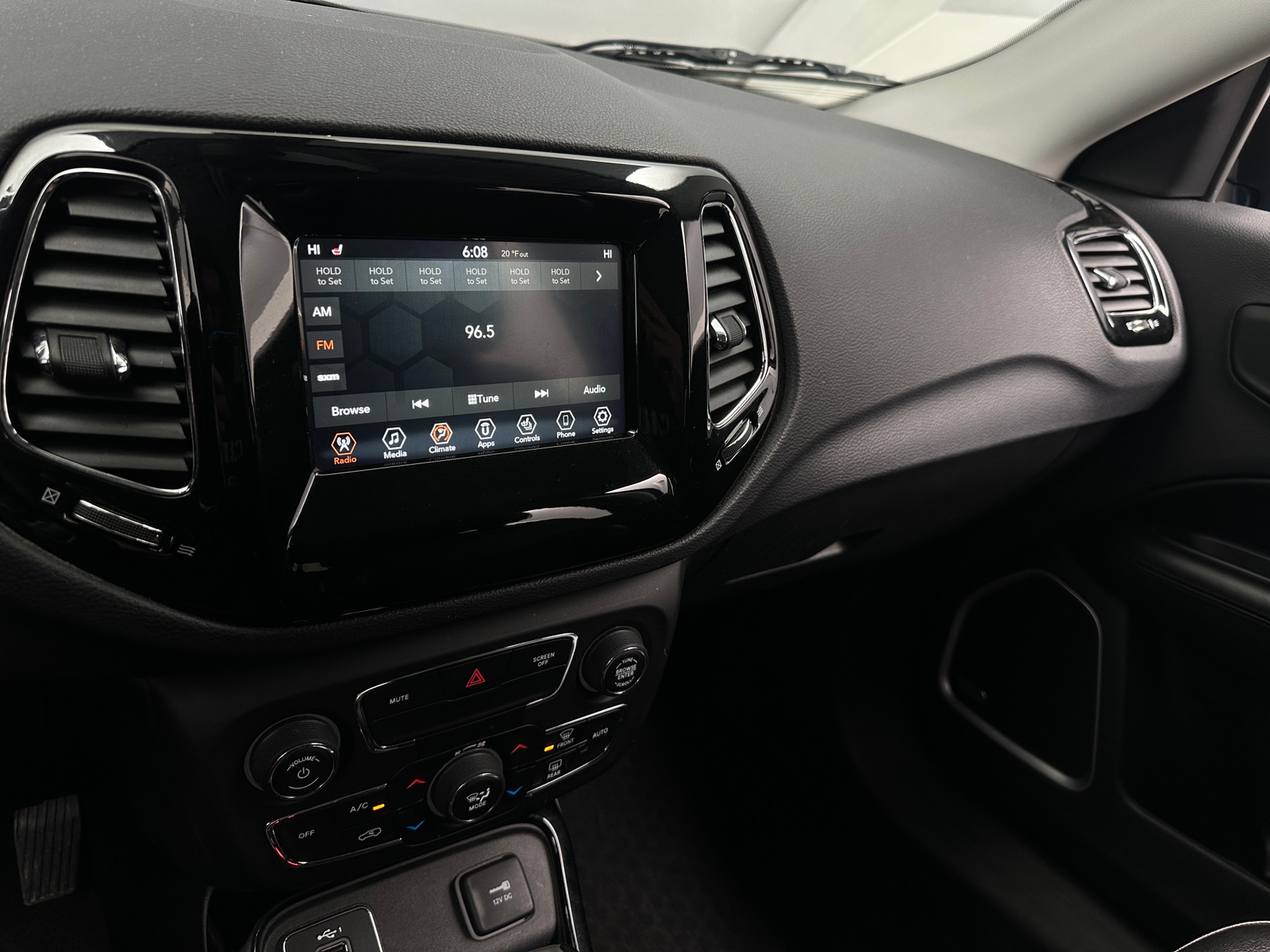 Thumbnail: 2020 Jeep Compass - 4