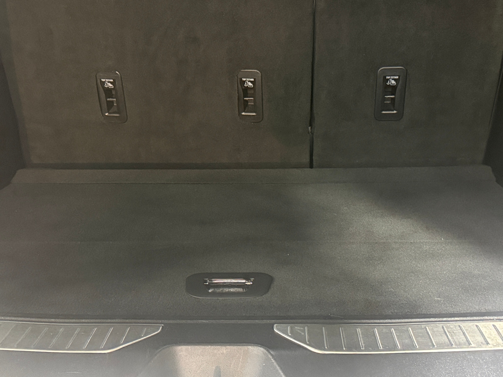 Thumbnail: 2023 Chevrolet Suburban - 6