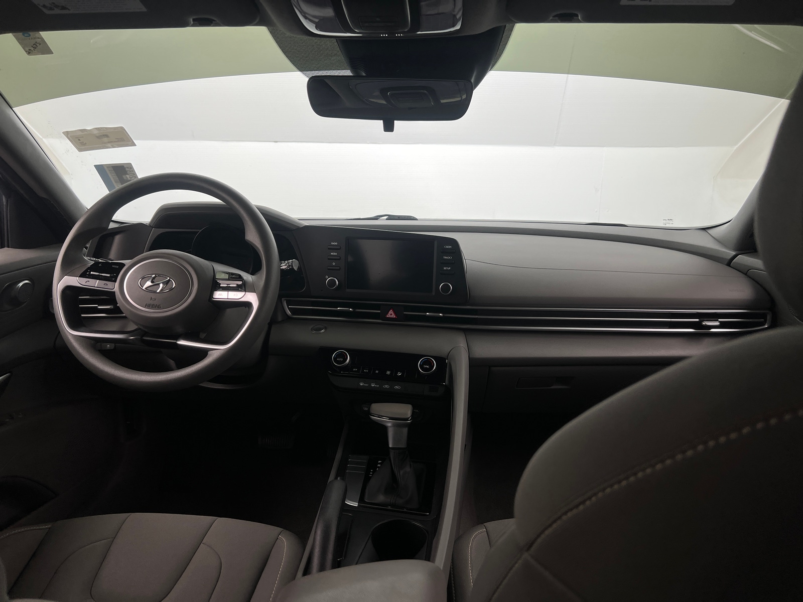 Thumbnail: 2021 Hyundai Elantra - 3